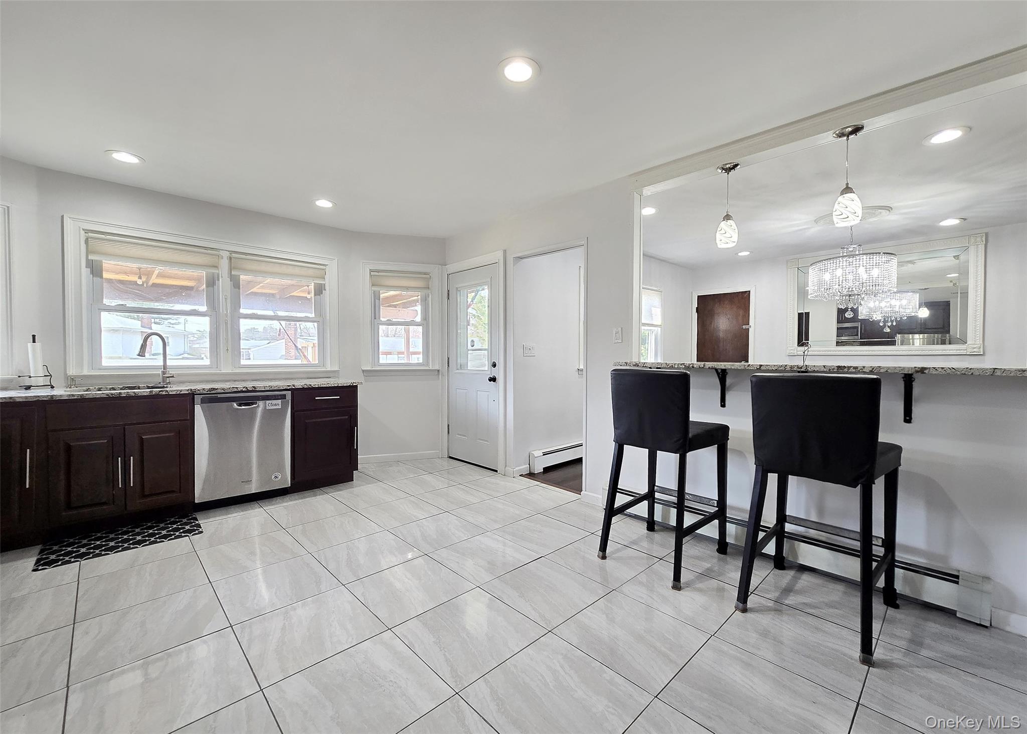 Single Family Browns  Suffolk County, NY 11767, MLS-980443-3