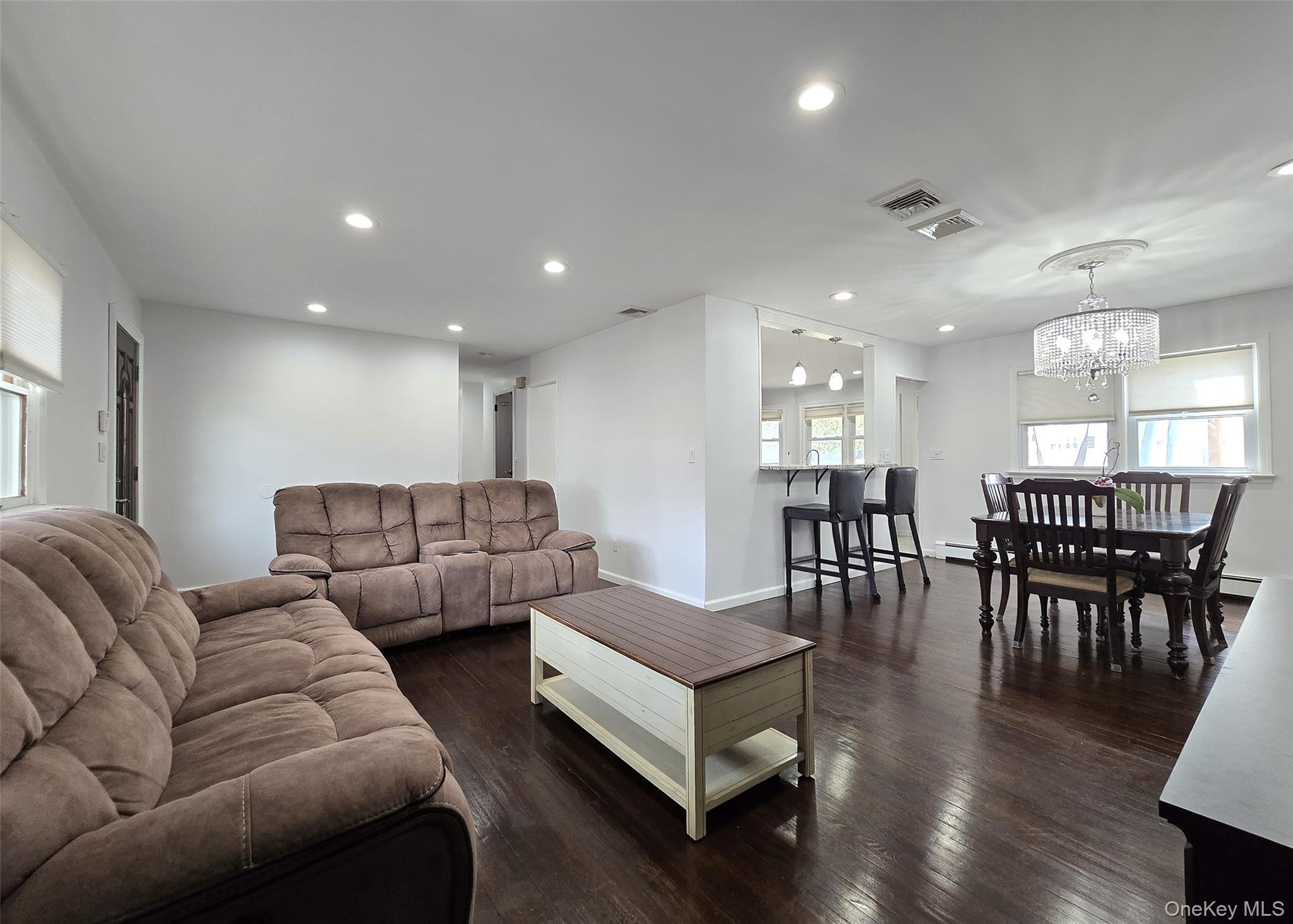 Single Family Browns  Suffolk County, NY 11767, MLS-980443-8