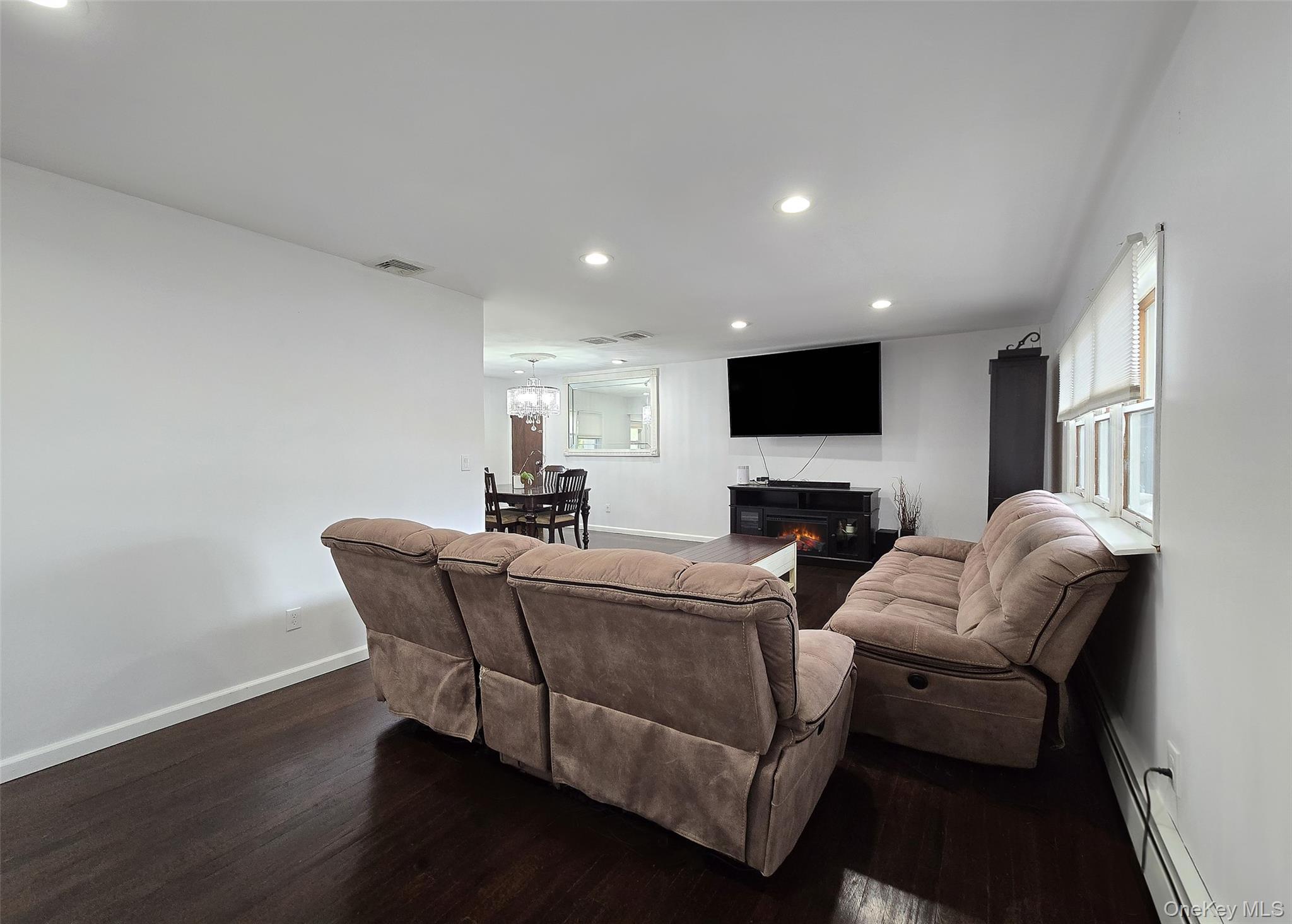 Single Family Browns  Suffolk County, NY 11767, MLS-980443-9