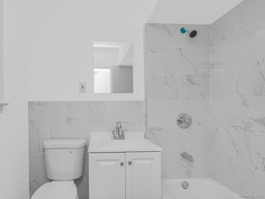 Single Family Calhoun  Bronx, NY 10465, MLS-980481-24