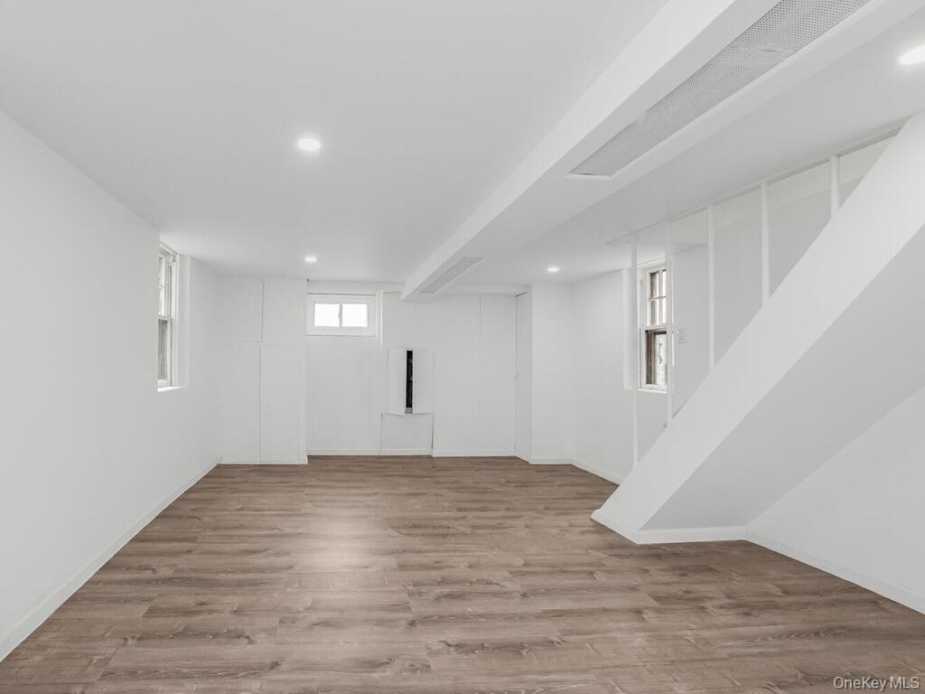 Single Family Calhoun  Bronx, NY 10465, MLS-980481-27