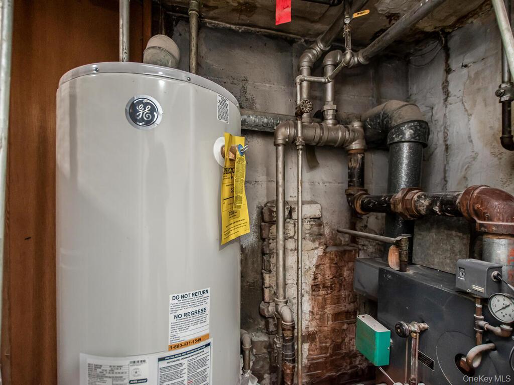 Single Family Calhoun  Bronx, NY 10465, MLS-980481-36