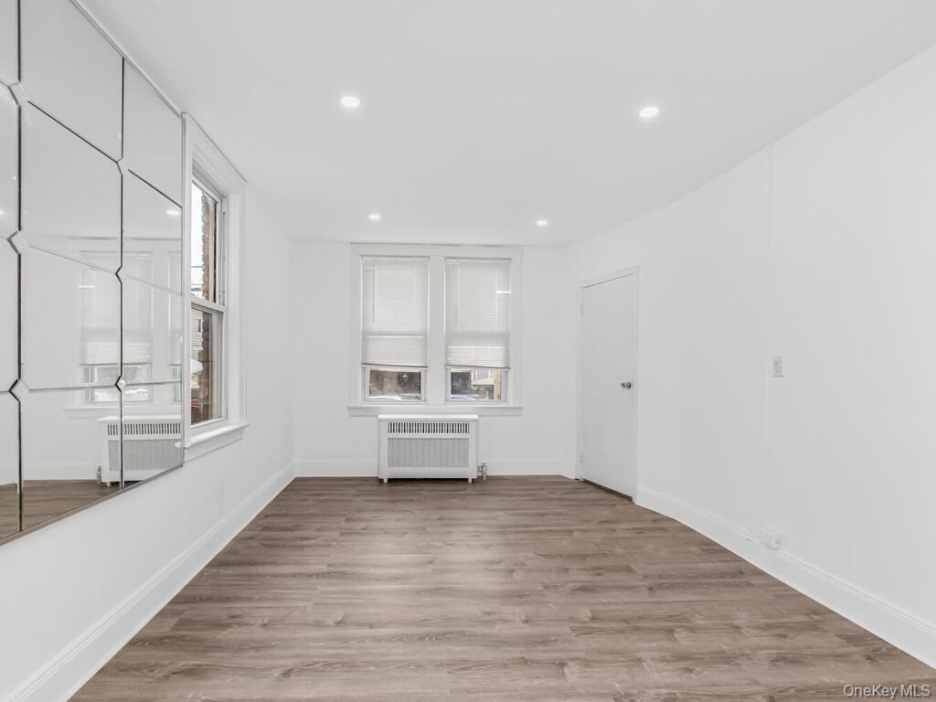 Single Family Calhoun  Bronx, NY 10465, MLS-980481-4