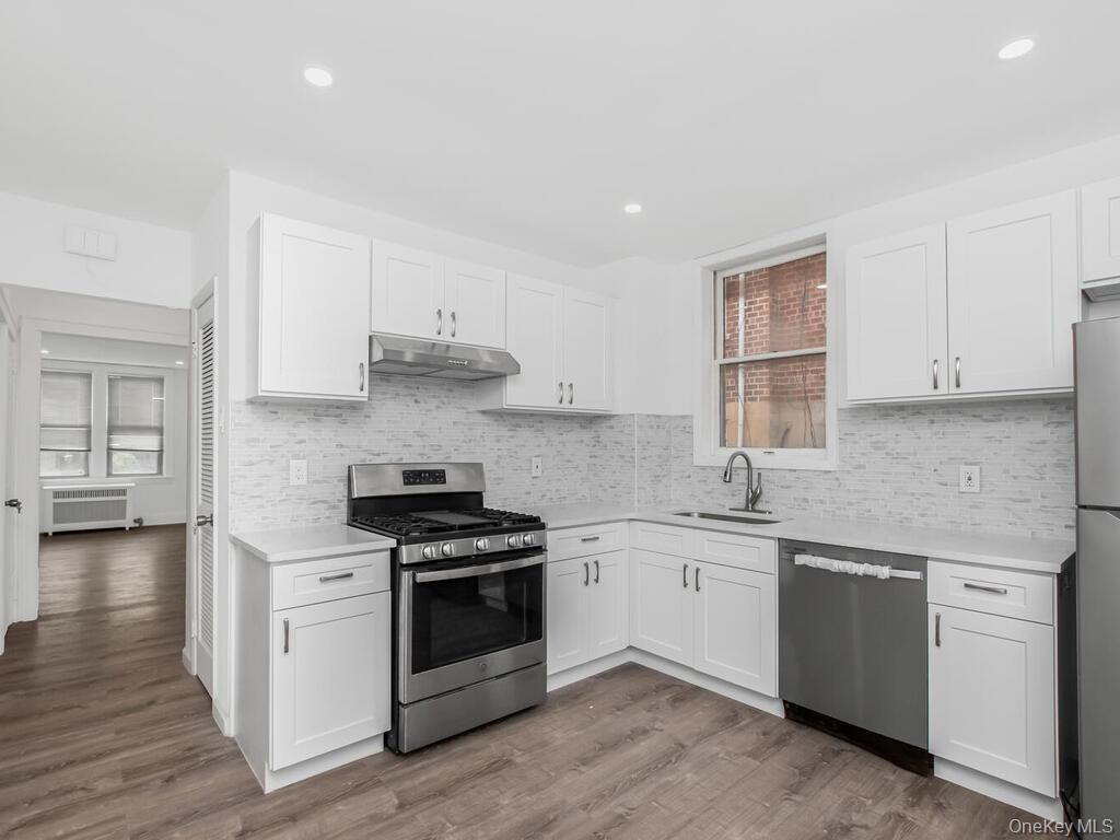 Single Family Calhoun  Bronx, NY 10465, MLS-980481-5