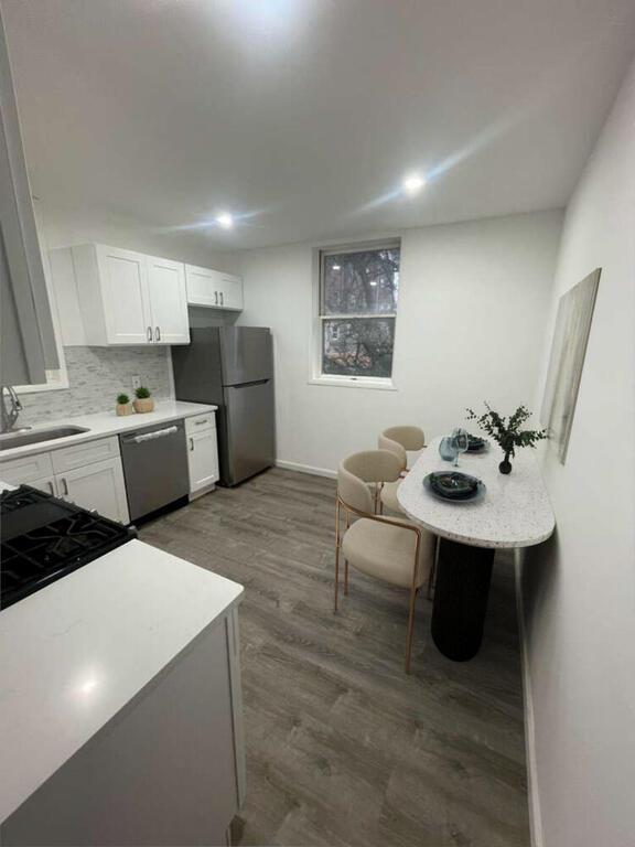 Single Family Calhoun  Bronx, NY 10465, MLS-980481-7