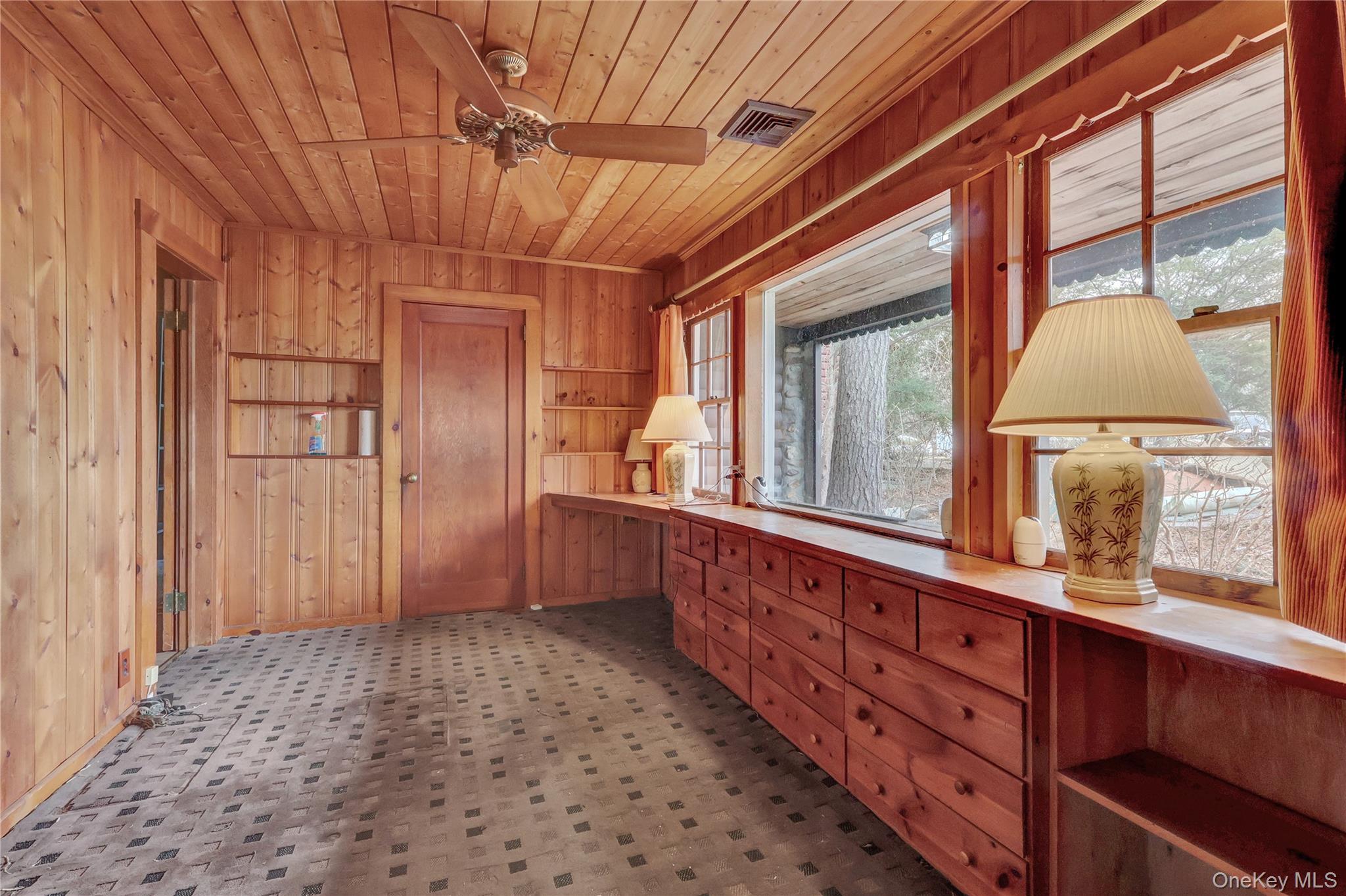 Single Family Lakeside  Suffolk County, NY 11961, MLS-980491-20