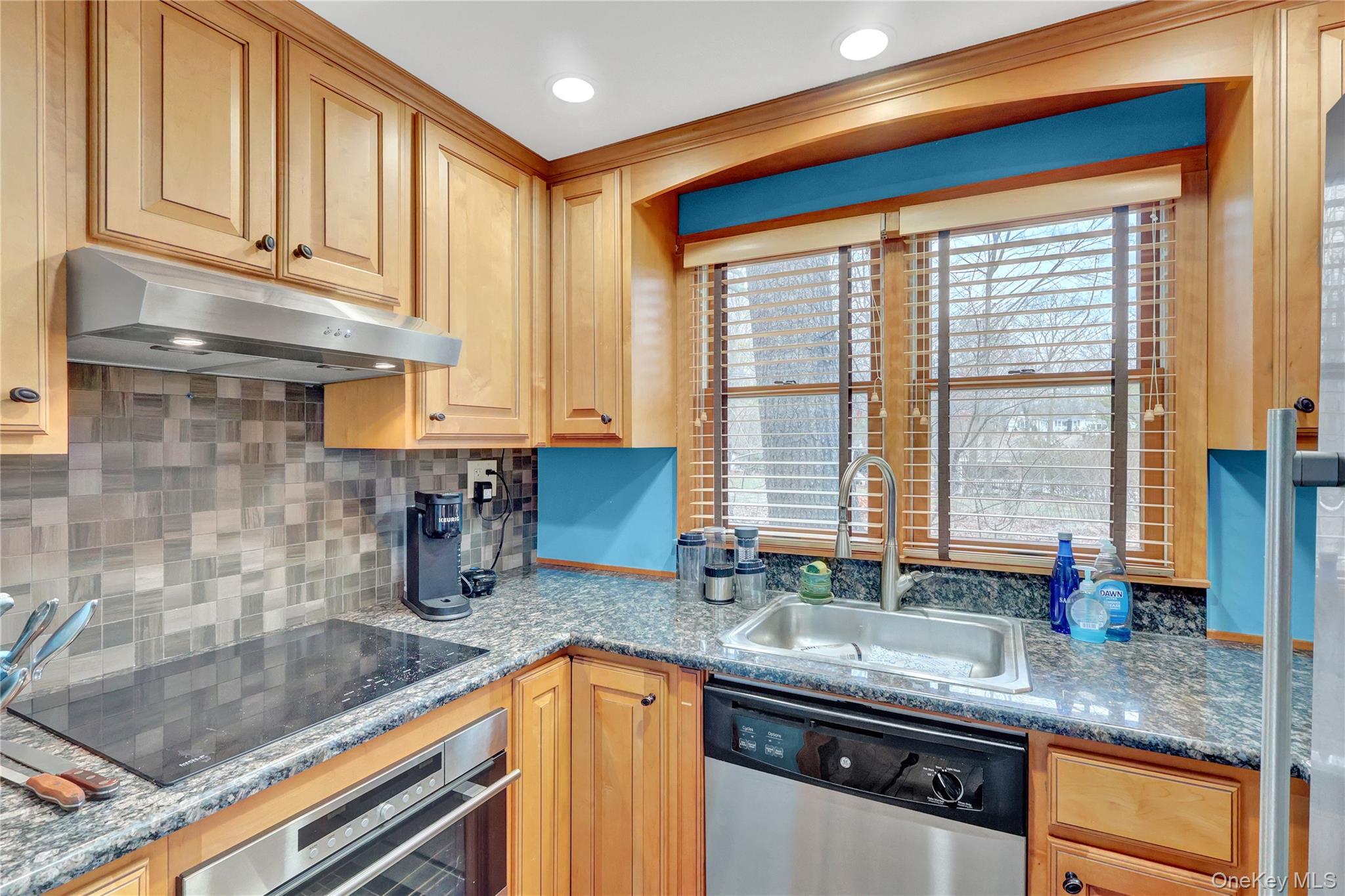 Single Family Lakeside  Suffolk County, NY 11961, MLS-980491-22