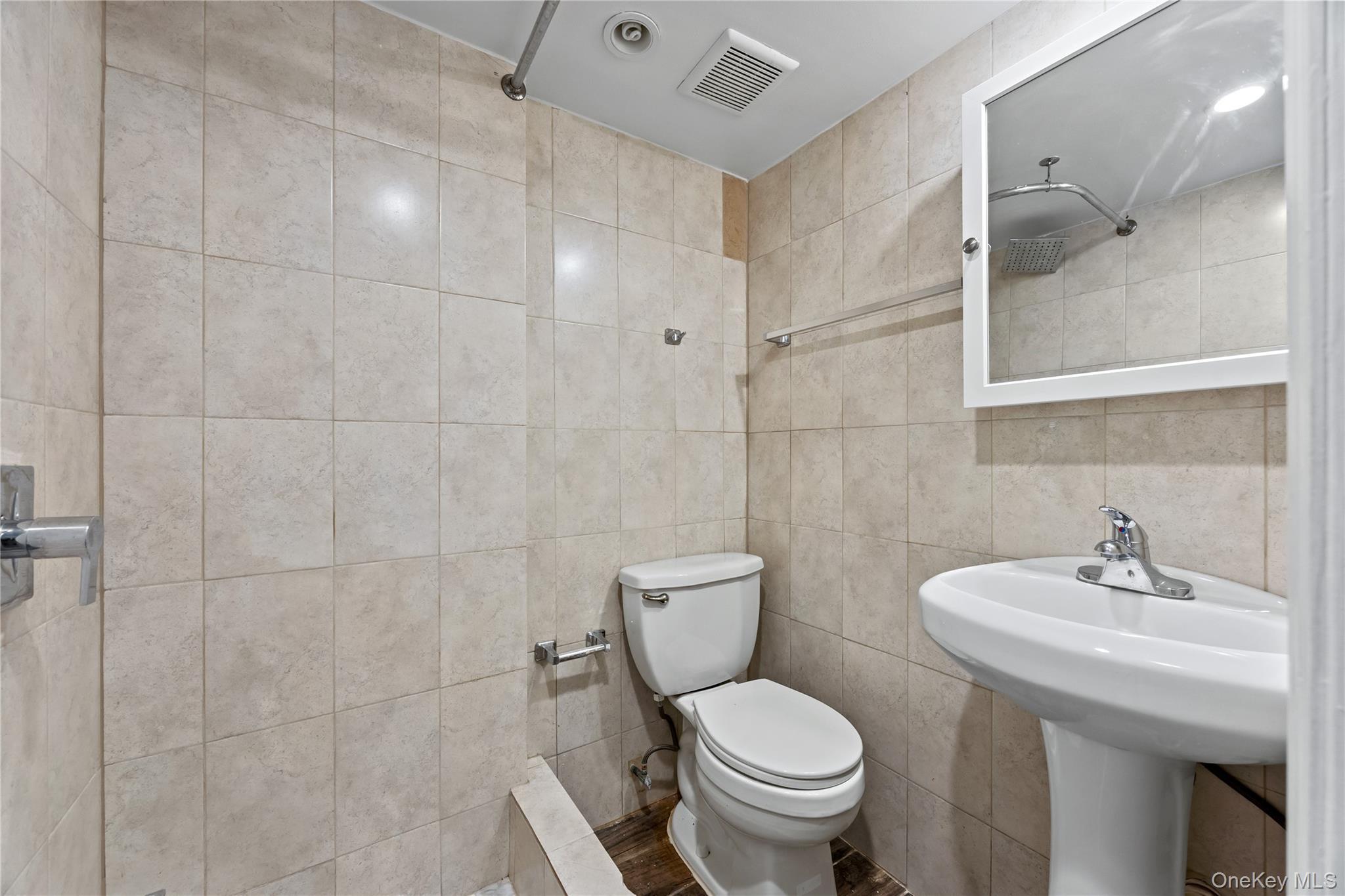 Single Family Mickle  Bronx, NY 10469, MLS-980504-13