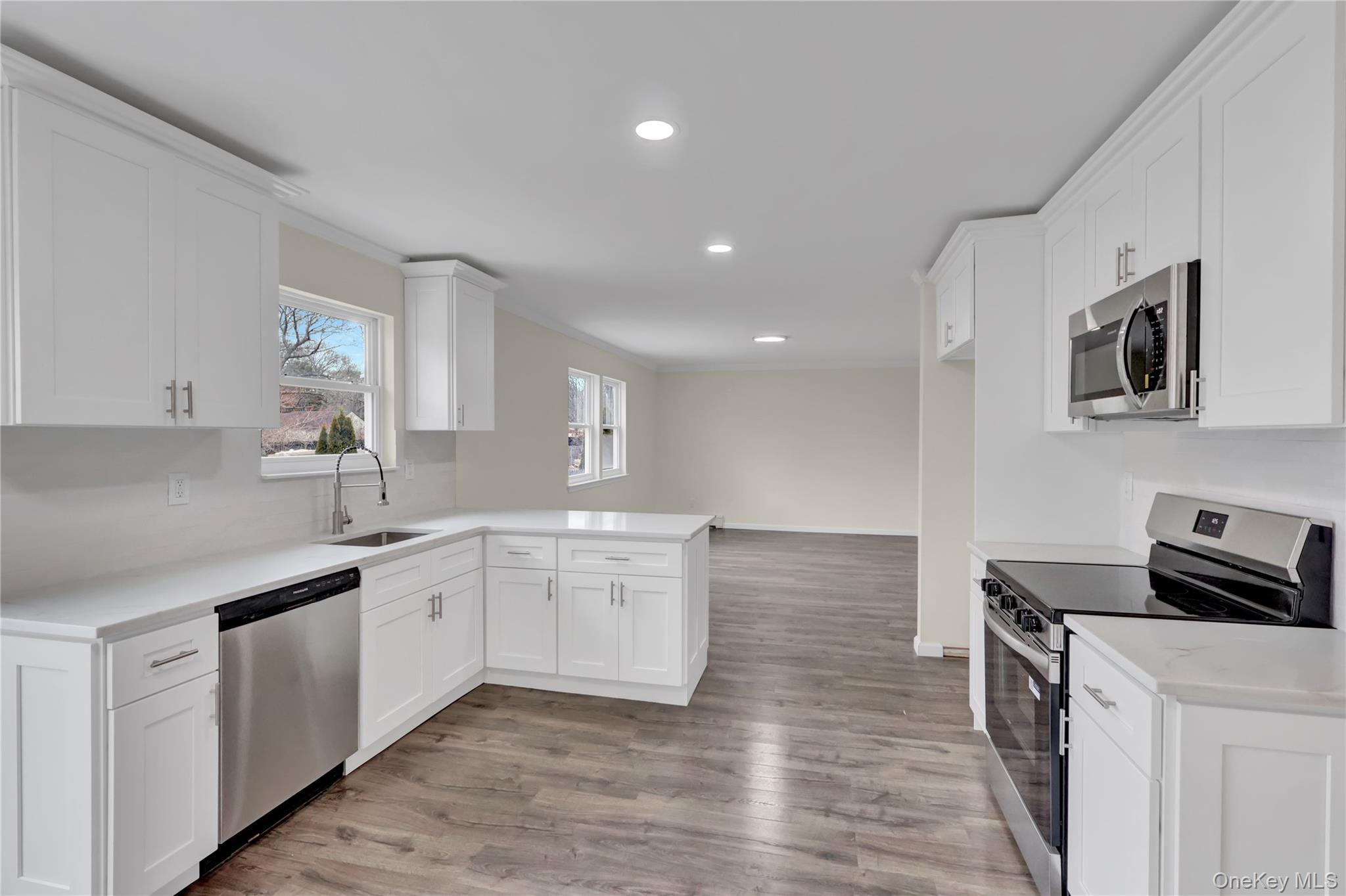 Single Family Patchogue  Suffolk County, NY 11950, MLS-980505-10