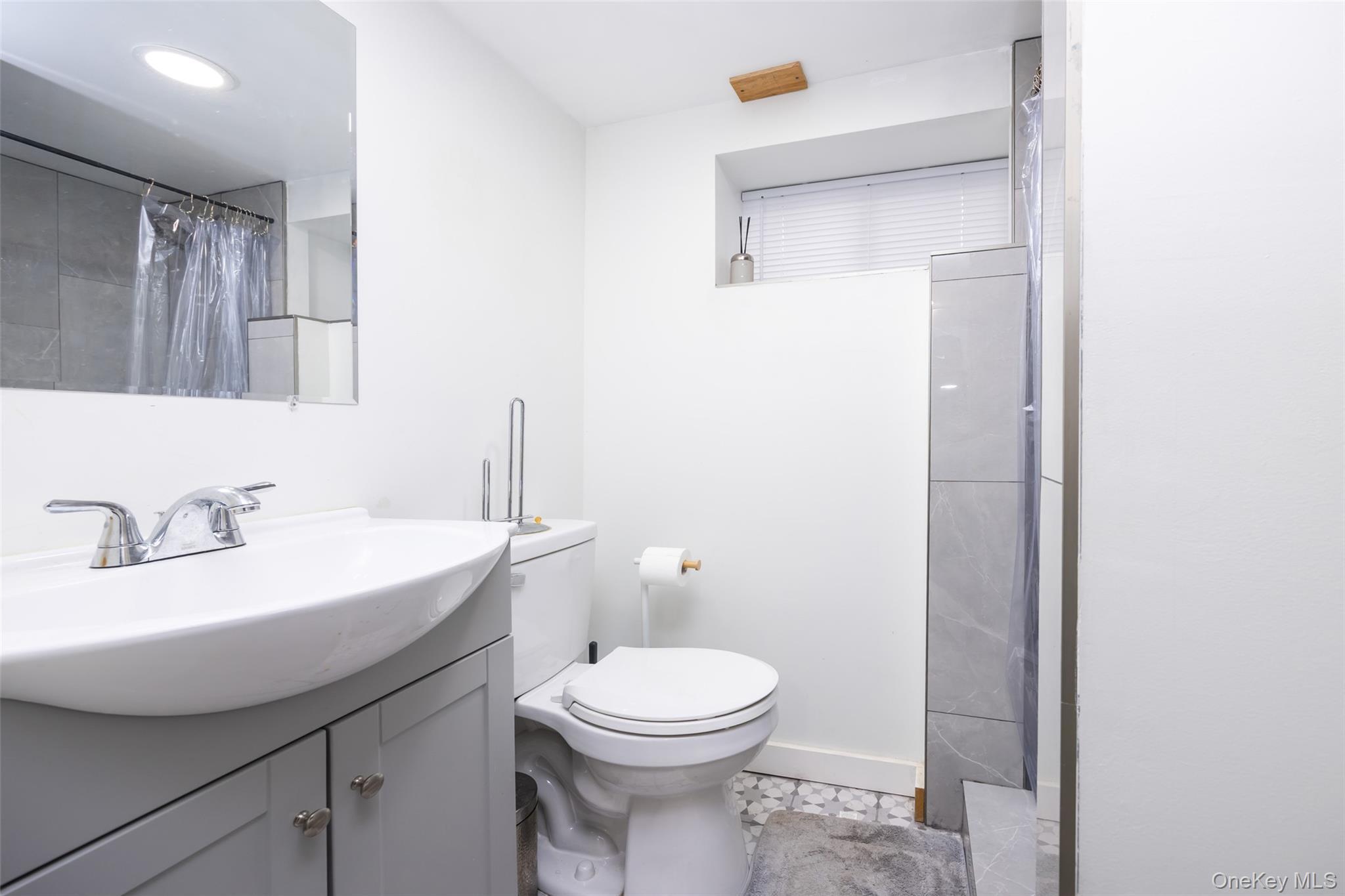 Single Family 52nd Brooklyn, NY 11234, MLS-980510-29
