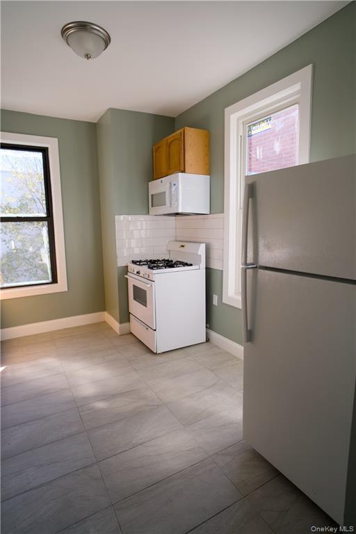 Single Family Flatlands  Brooklyn, NY 11236, MLS-980514-36
