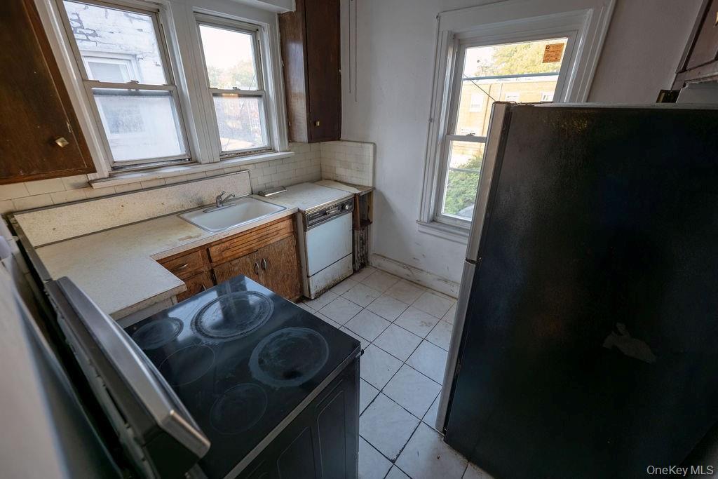 Single Family 104th  Brooklyn, NY 11236, MLS-980522-12