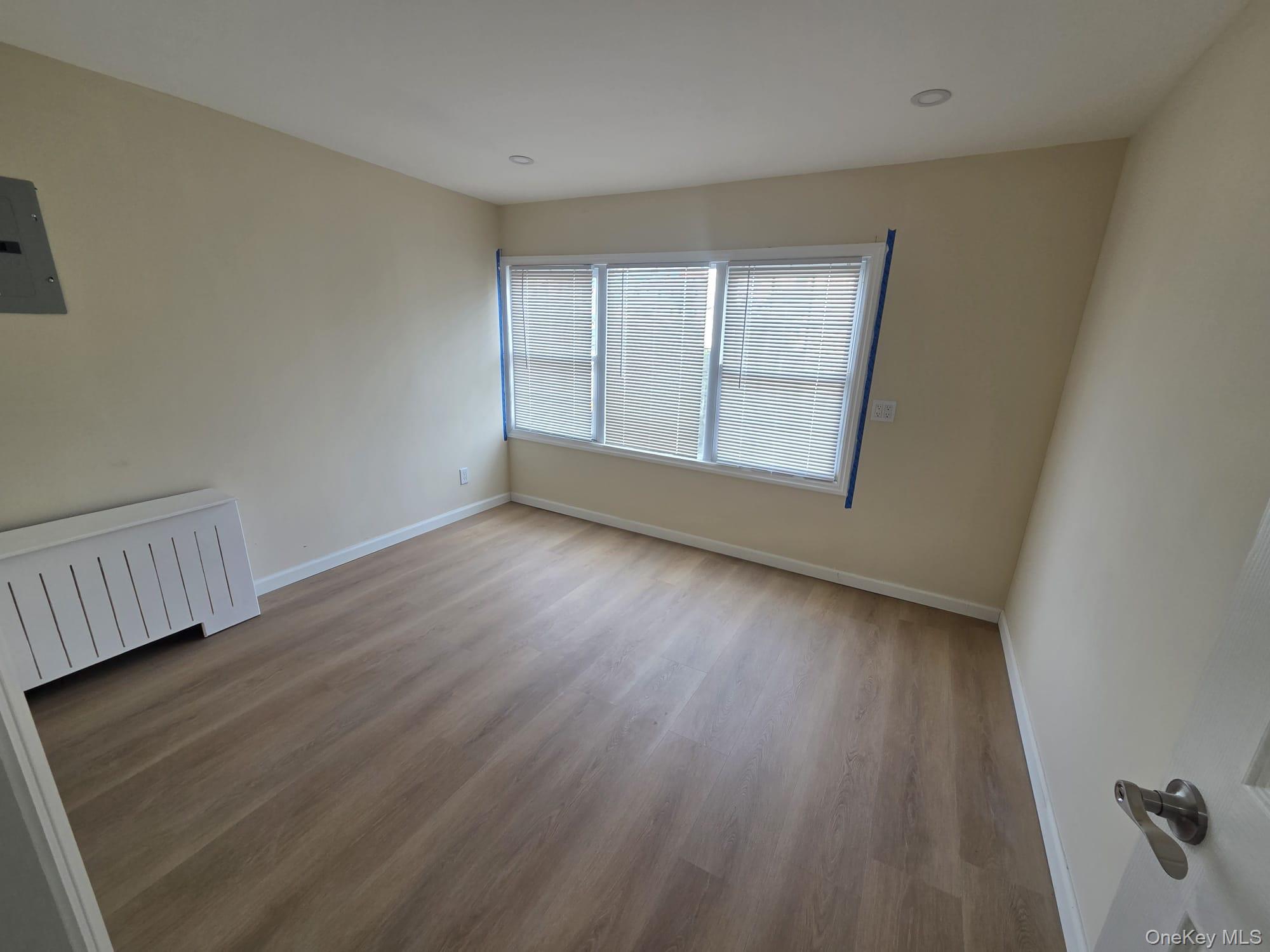 Single Family 95th Avenue  Queens, NY 11419, MLS-980529-15