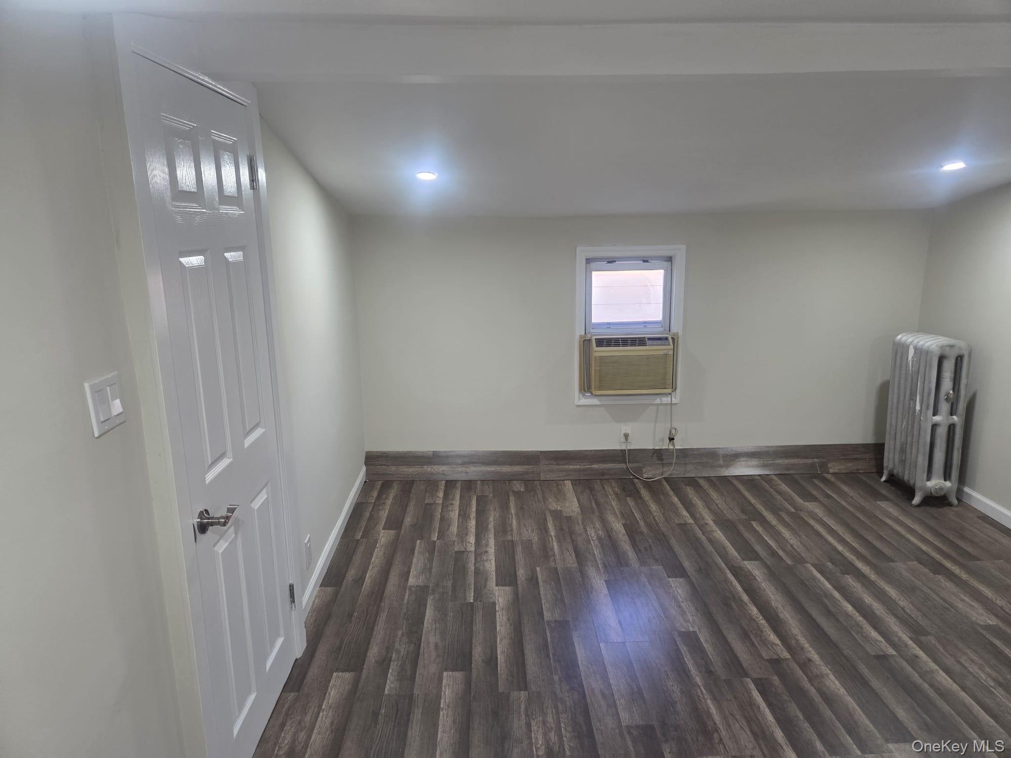 Single Family 95th Avenue  Queens, NY 11419, MLS-980529-18
