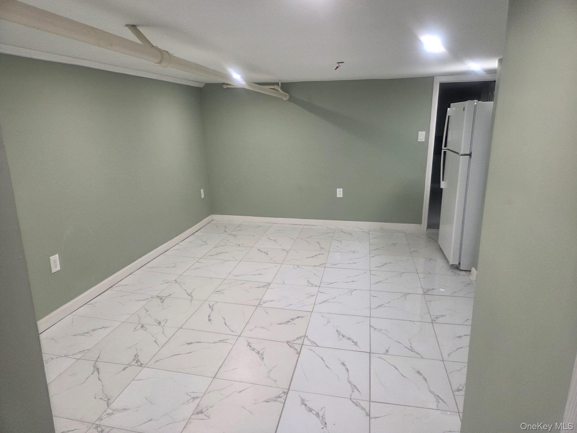 Single Family 95th Avenue  Queens, NY 11419, MLS-980529-26