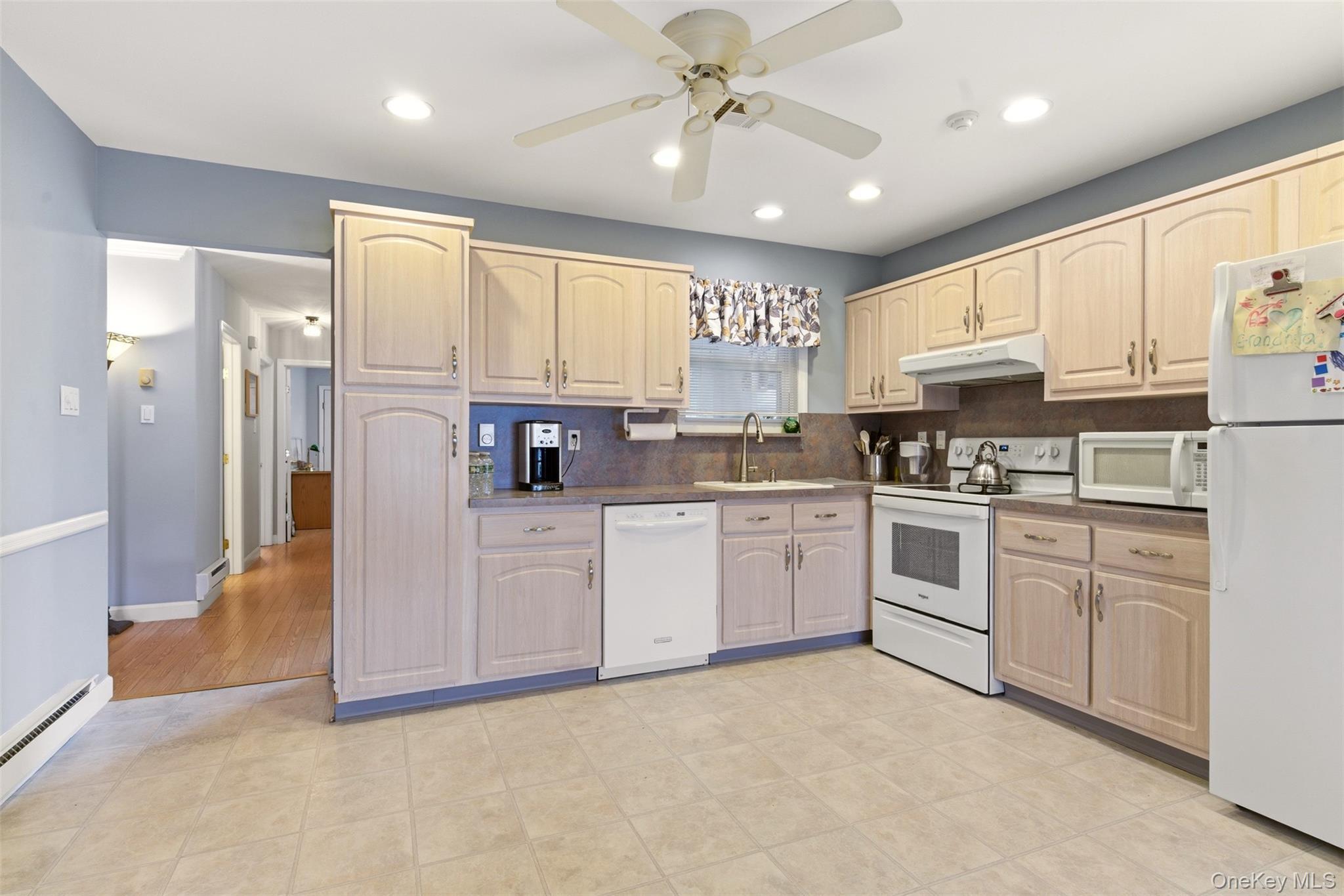 Condo Forge  Suffolk County, NY 11727, MLS-980536-8