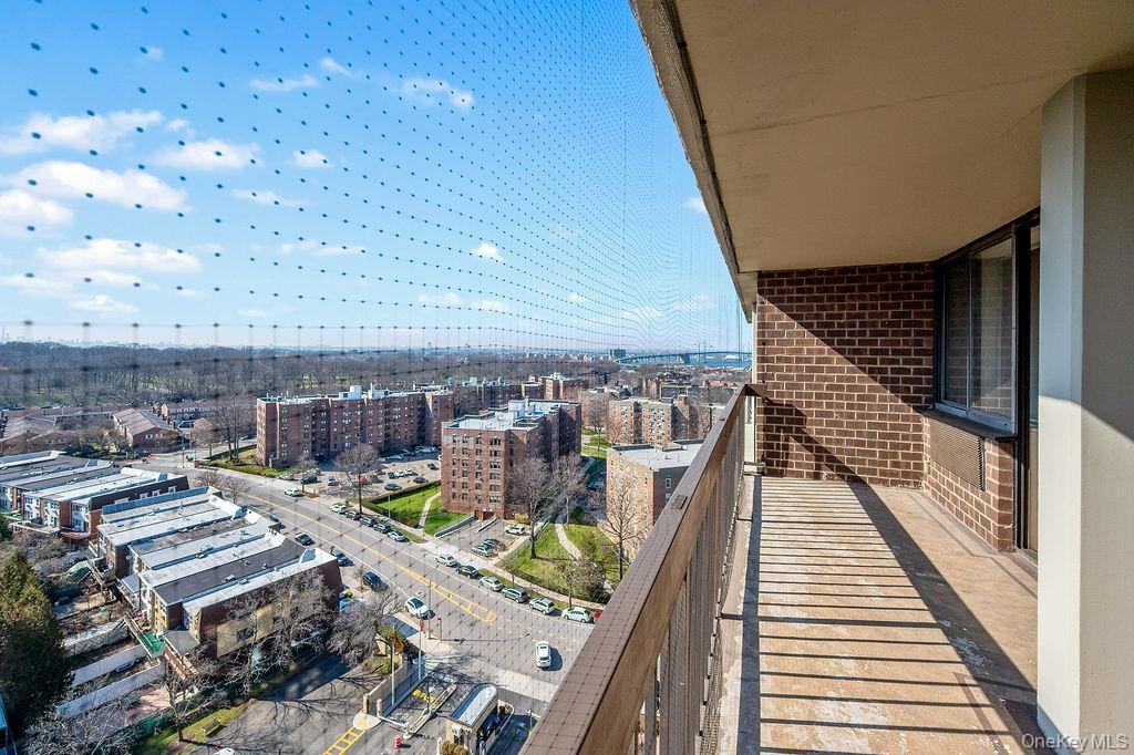 Condo Bay Club  Queens, NY 11360, MLS-980541-22