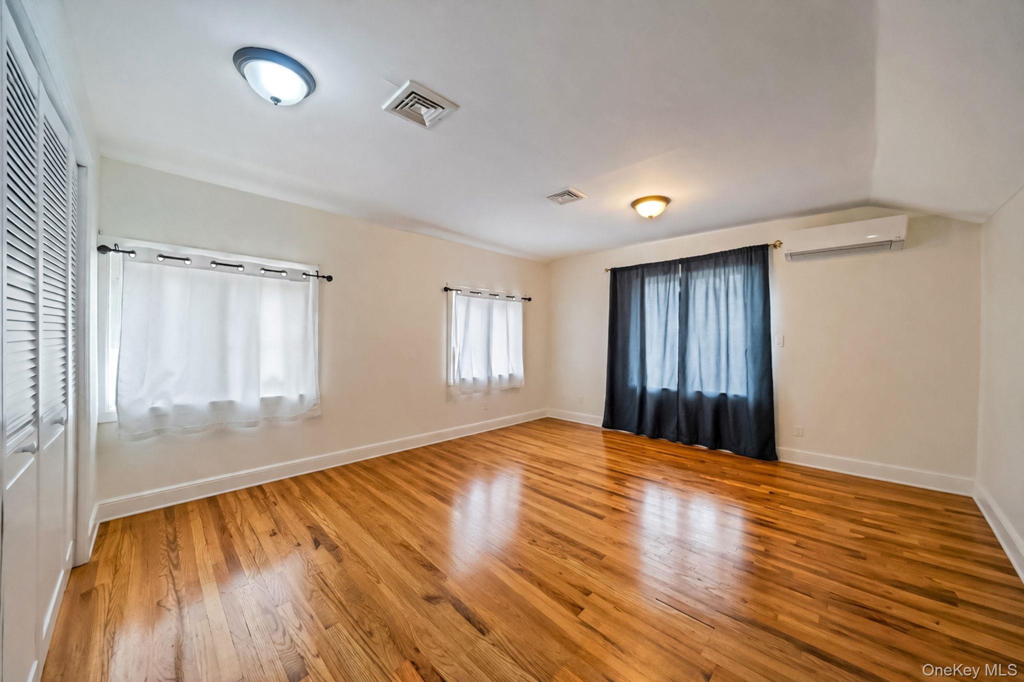 Single Family Sampson Bronx, NY 10465, MLS-980550-14