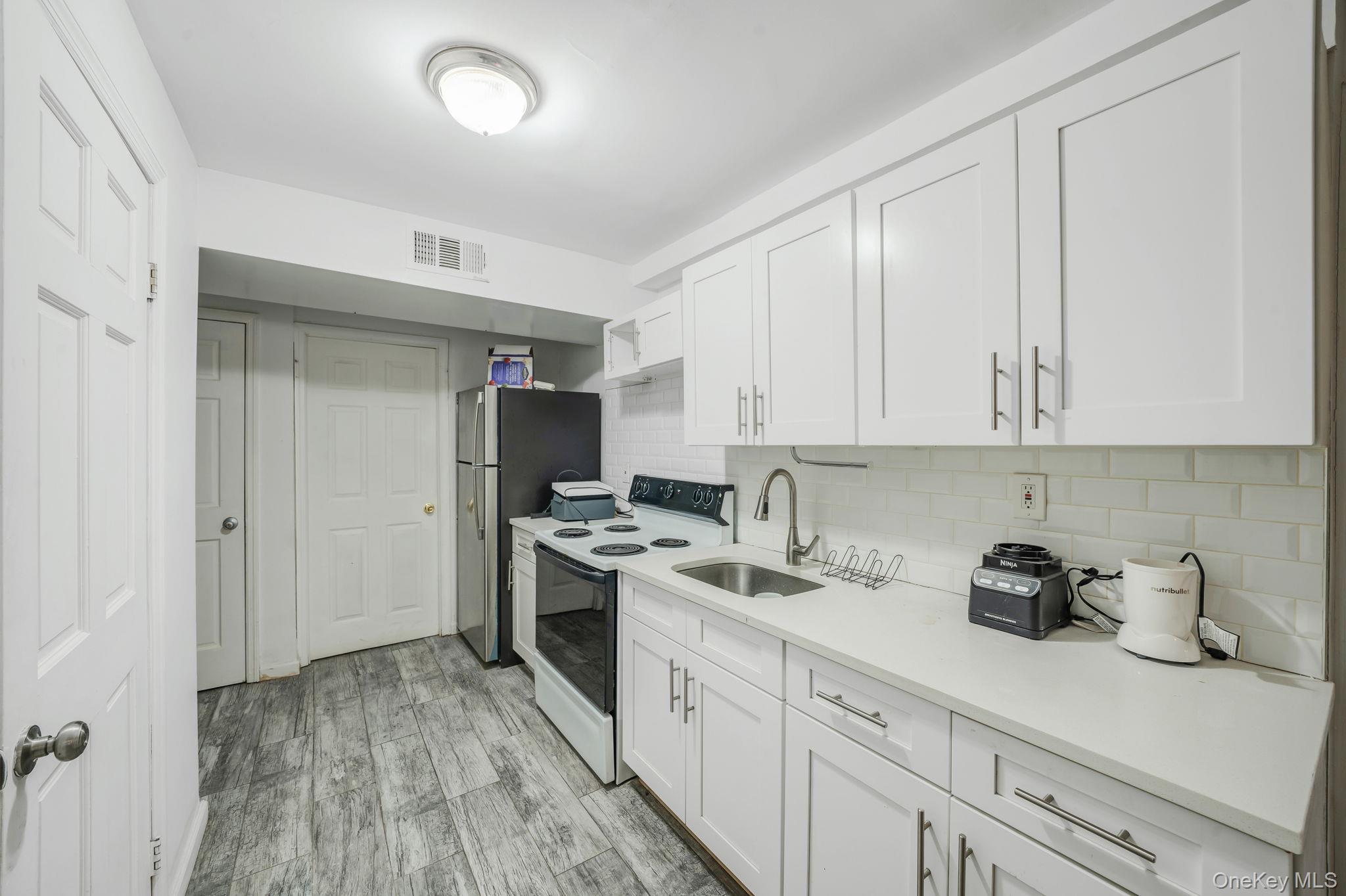 Single Family Sampson Bronx, NY 10465, MLS-980550-18