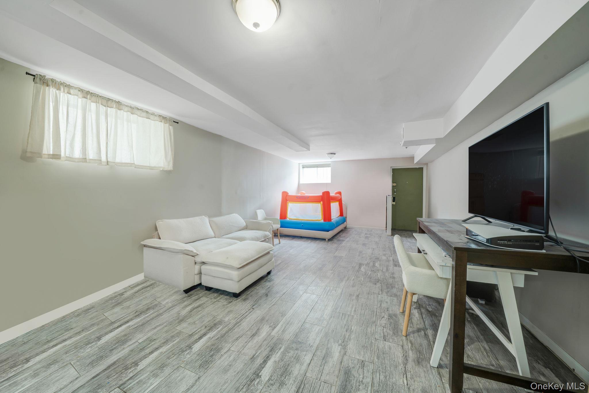 Single Family Sampson Bronx, NY 10465, MLS-980550-19