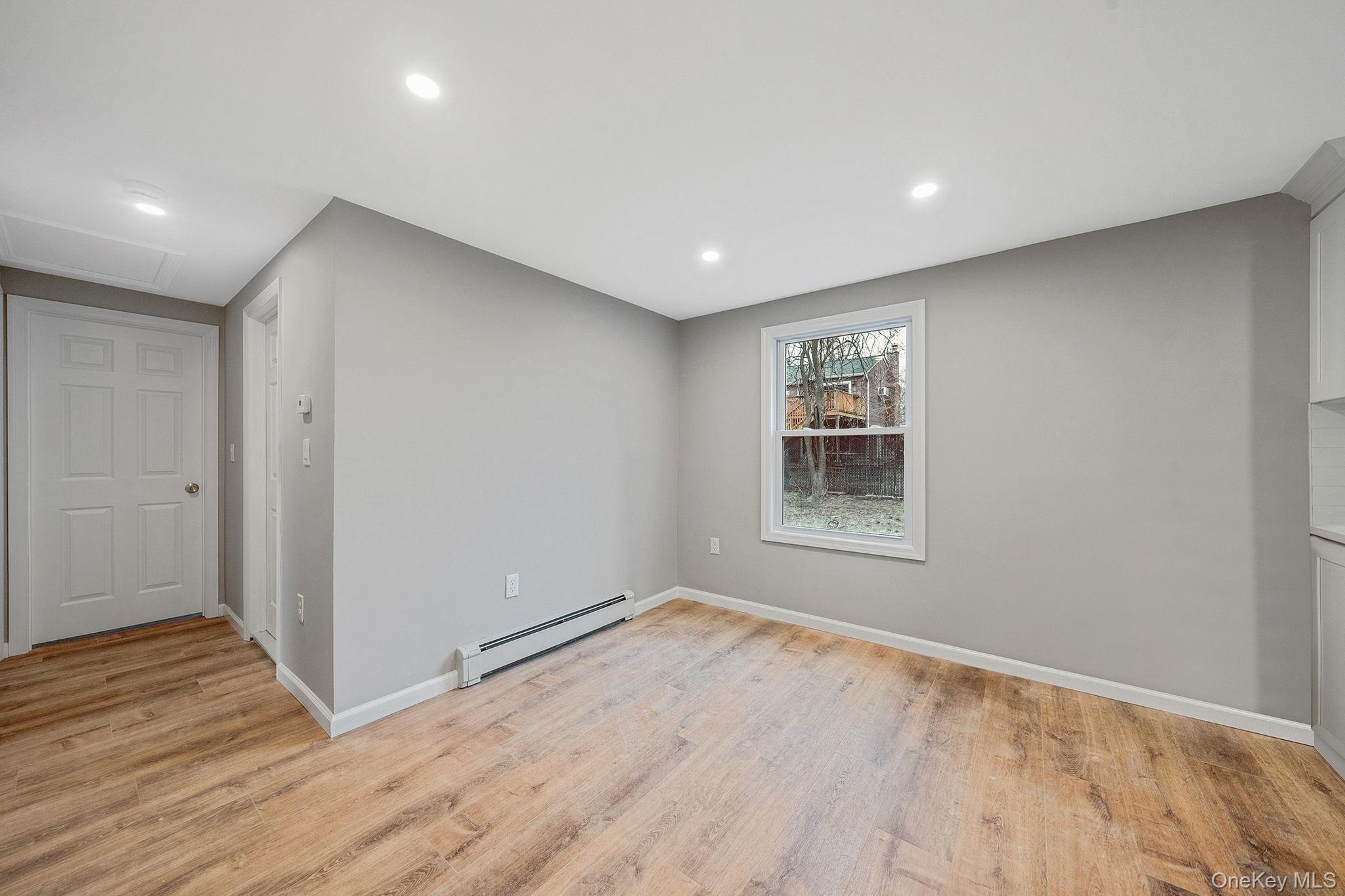 Single Family Dale  Suffolk County, NY 11901, MLS-980552-15