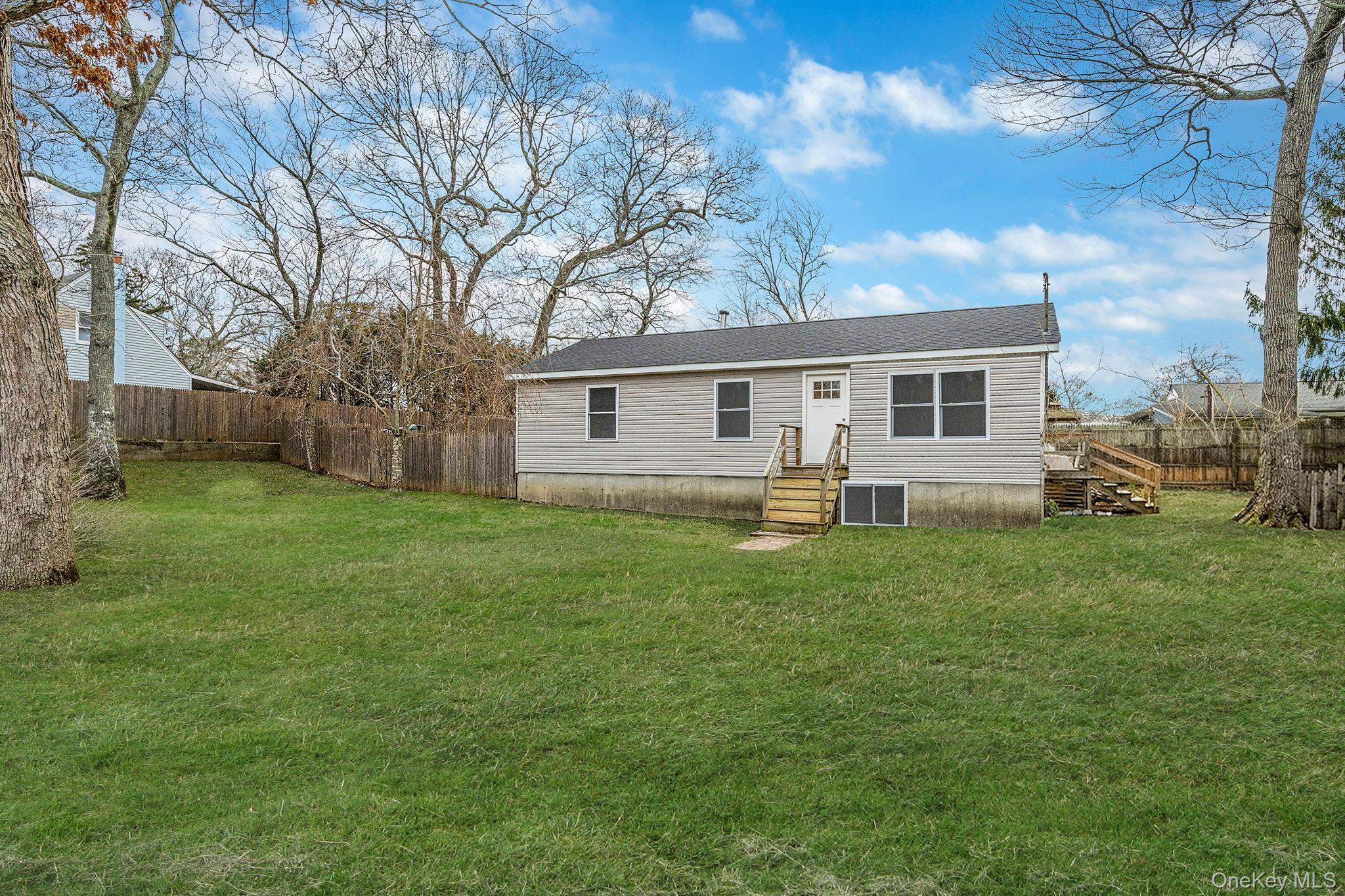 Single Family Dale  Suffolk County, NY 11901, MLS-980552-2