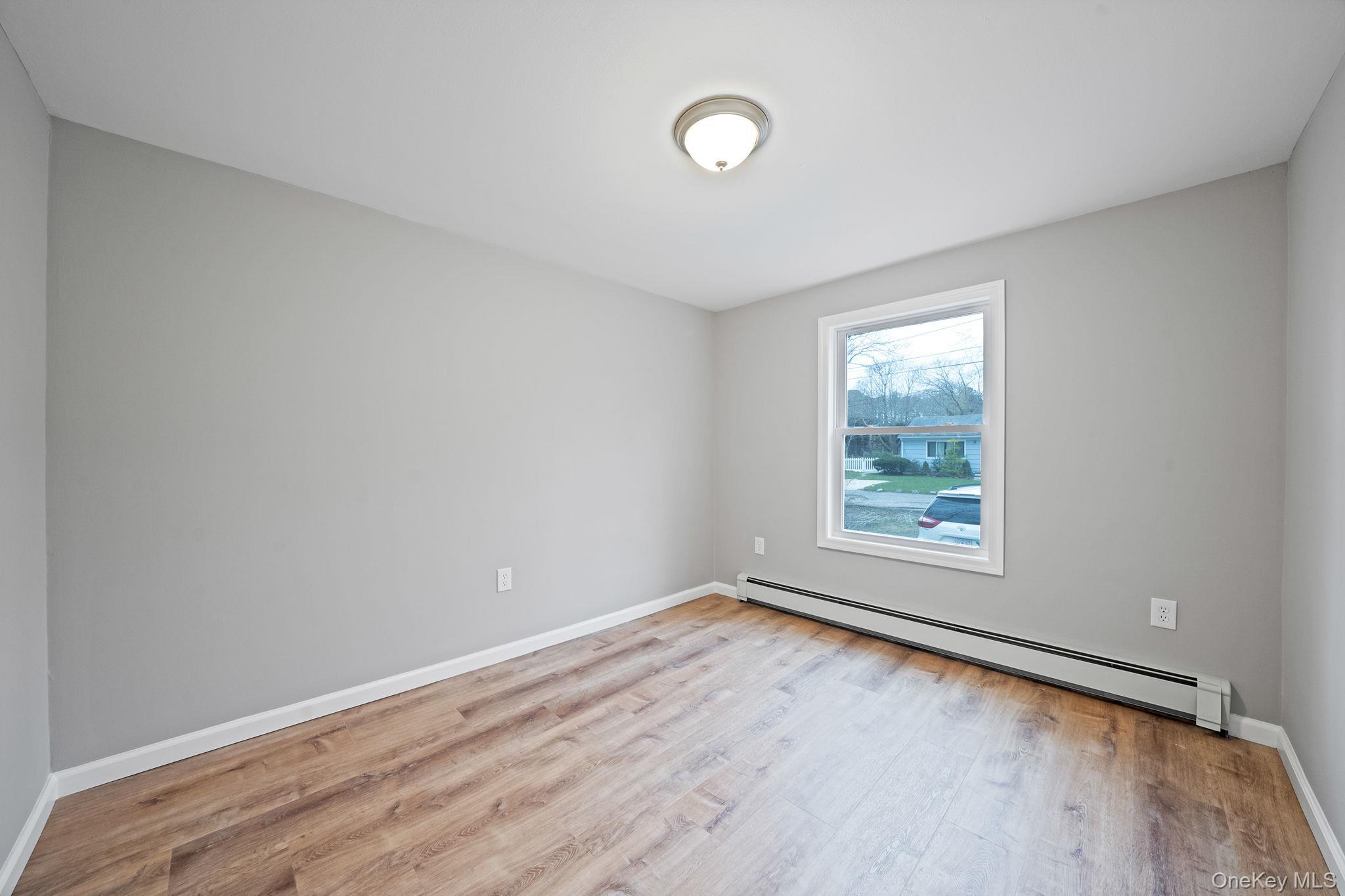 Single Family Dale  Suffolk County, NY 11901, MLS-980552-26