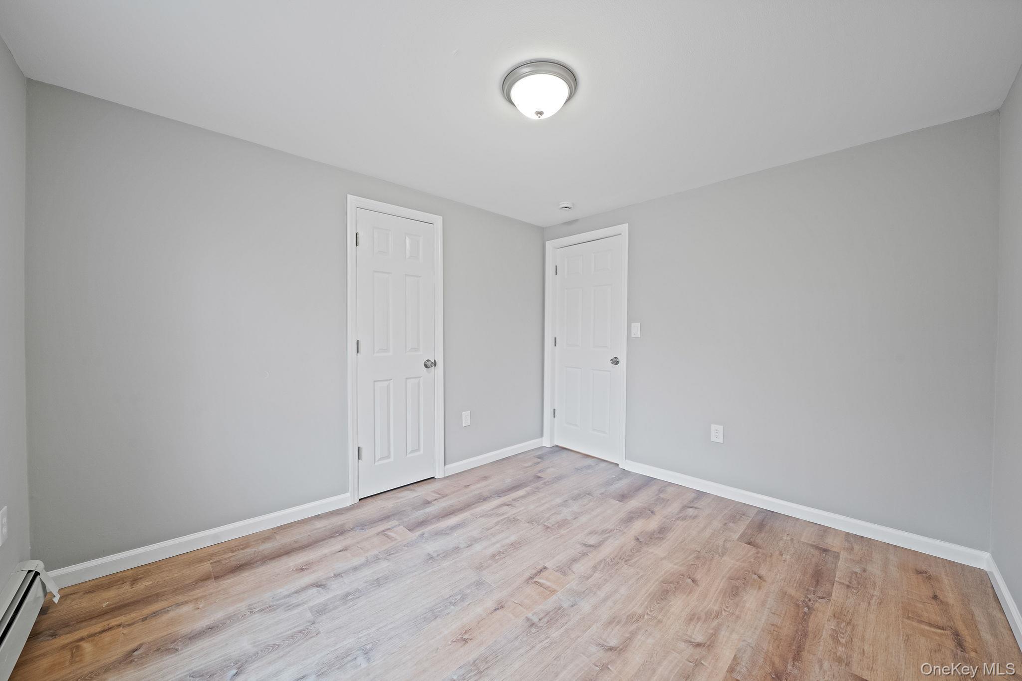 Single Family Dale  Suffolk County, NY 11901, MLS-980552-27