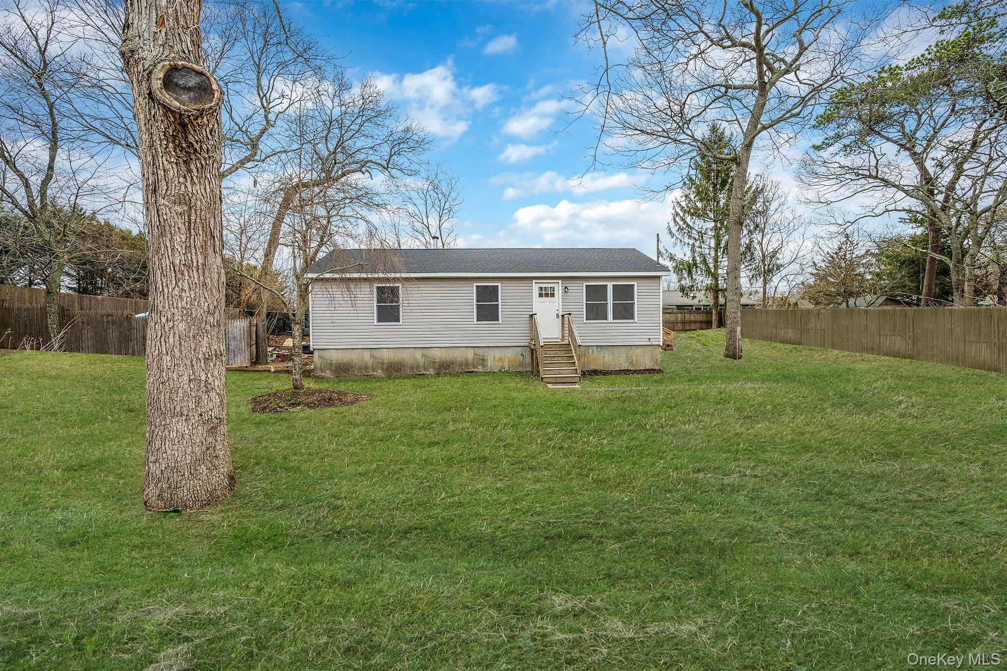 Single Family Dale  Suffolk County, NY 11901, MLS-980552-3