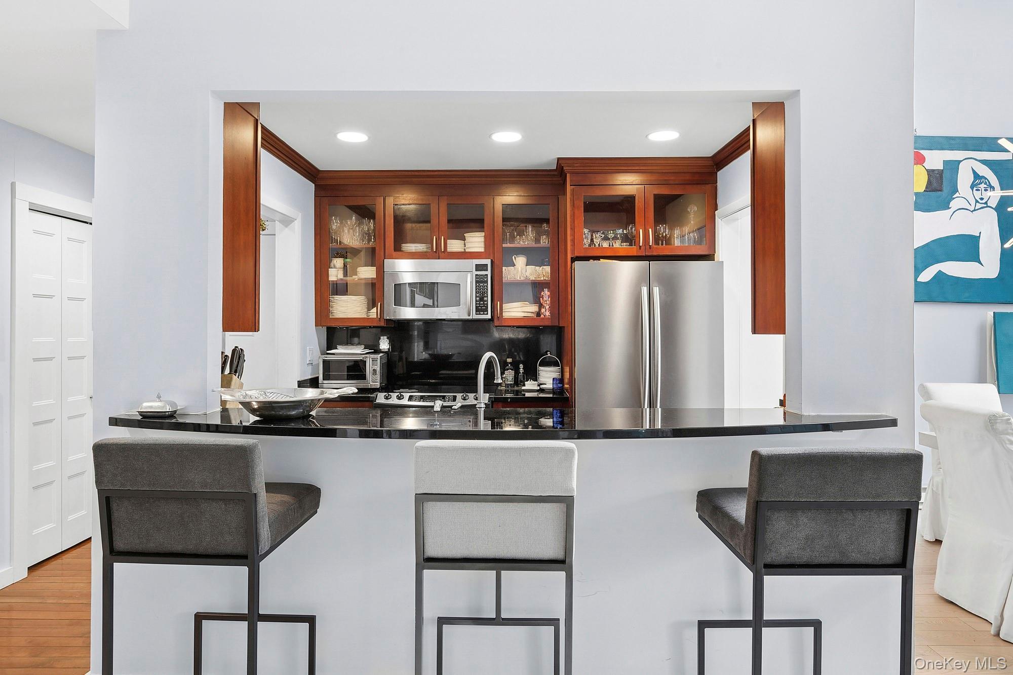 Coop Pantigo  Suffolk County, NY 11937, MLS-980555-6