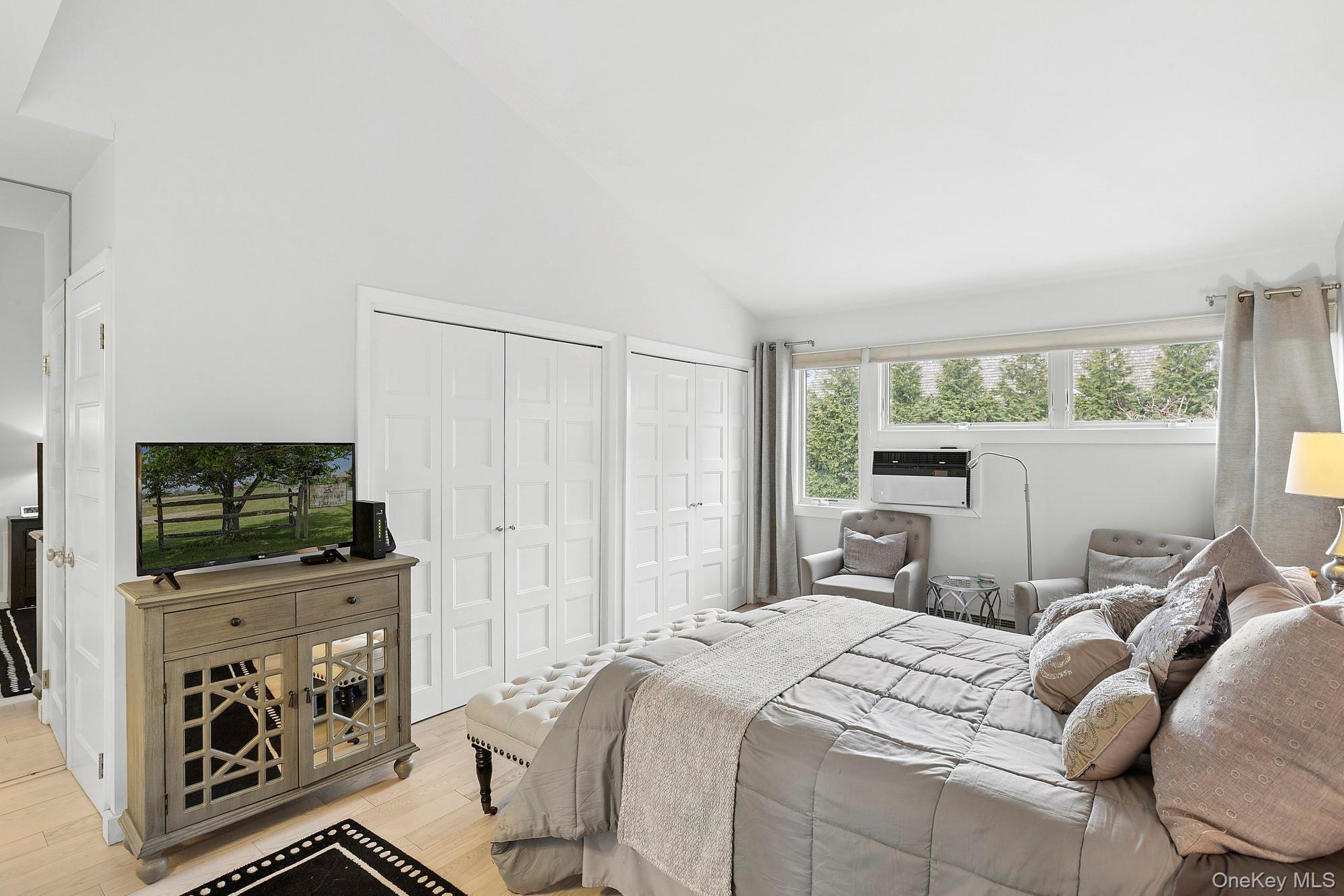 Coop Pantigo  Suffolk County, NY 11937, MLS-980555-8