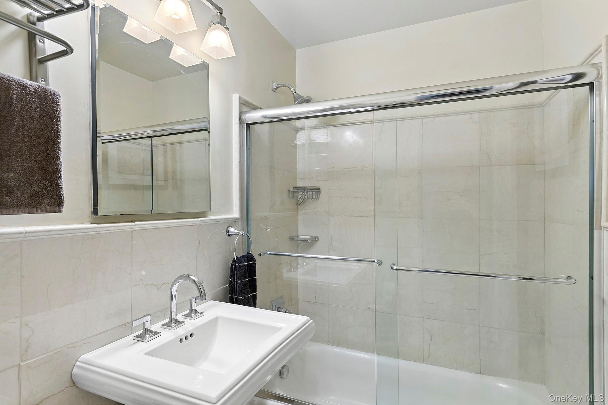 Coop Pantigo  Suffolk County, NY 11937, MLS-980555-9