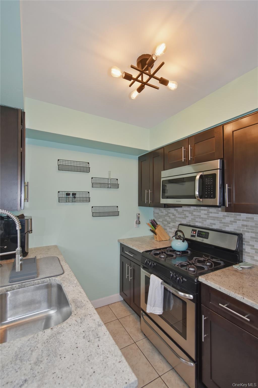 Coop Tuckahoe  Westchester County, NY 10710, MLS-980562-11