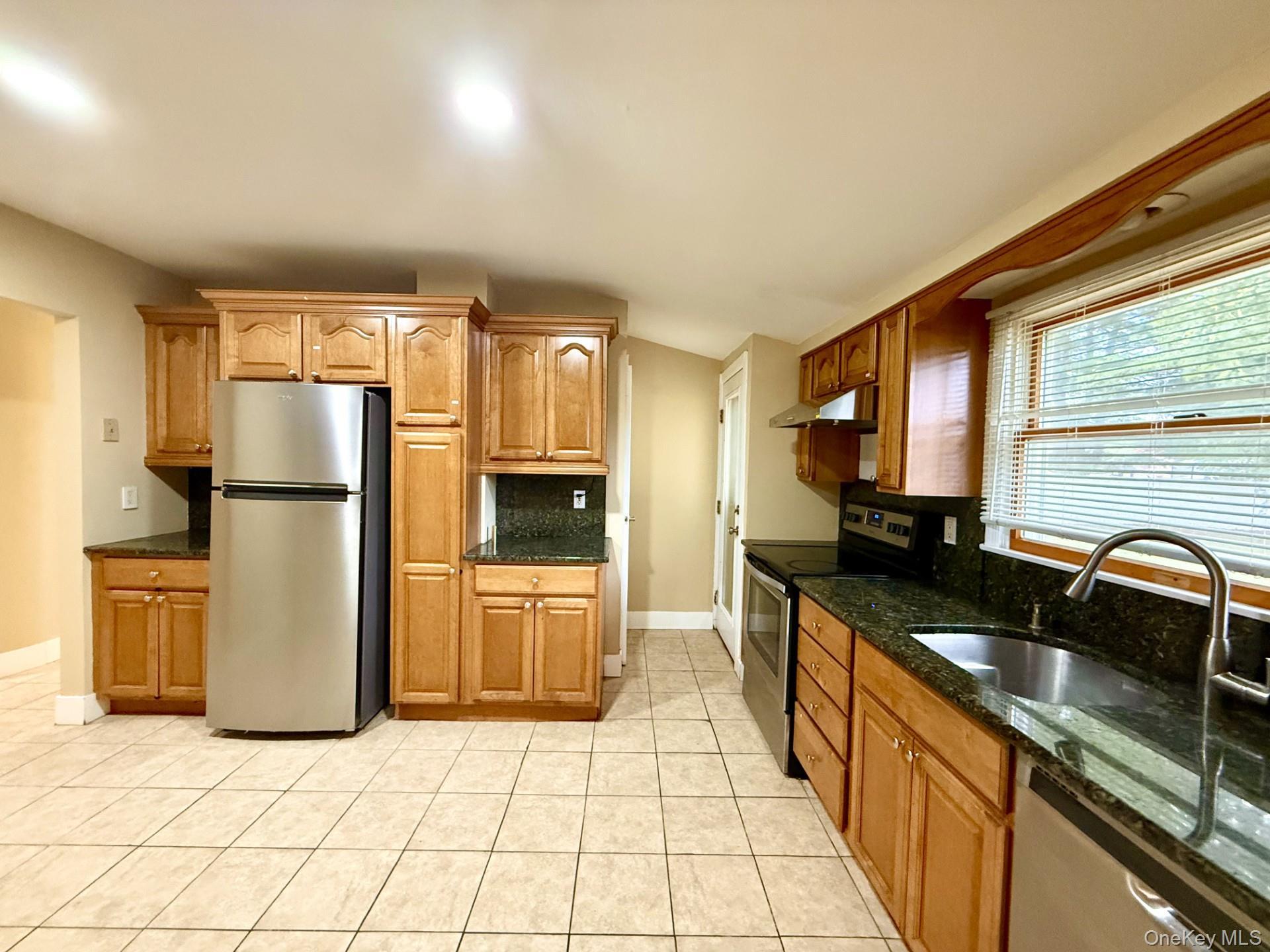 Single Family University Heights  Suffolk County, NY 11790, MLS-980564-12