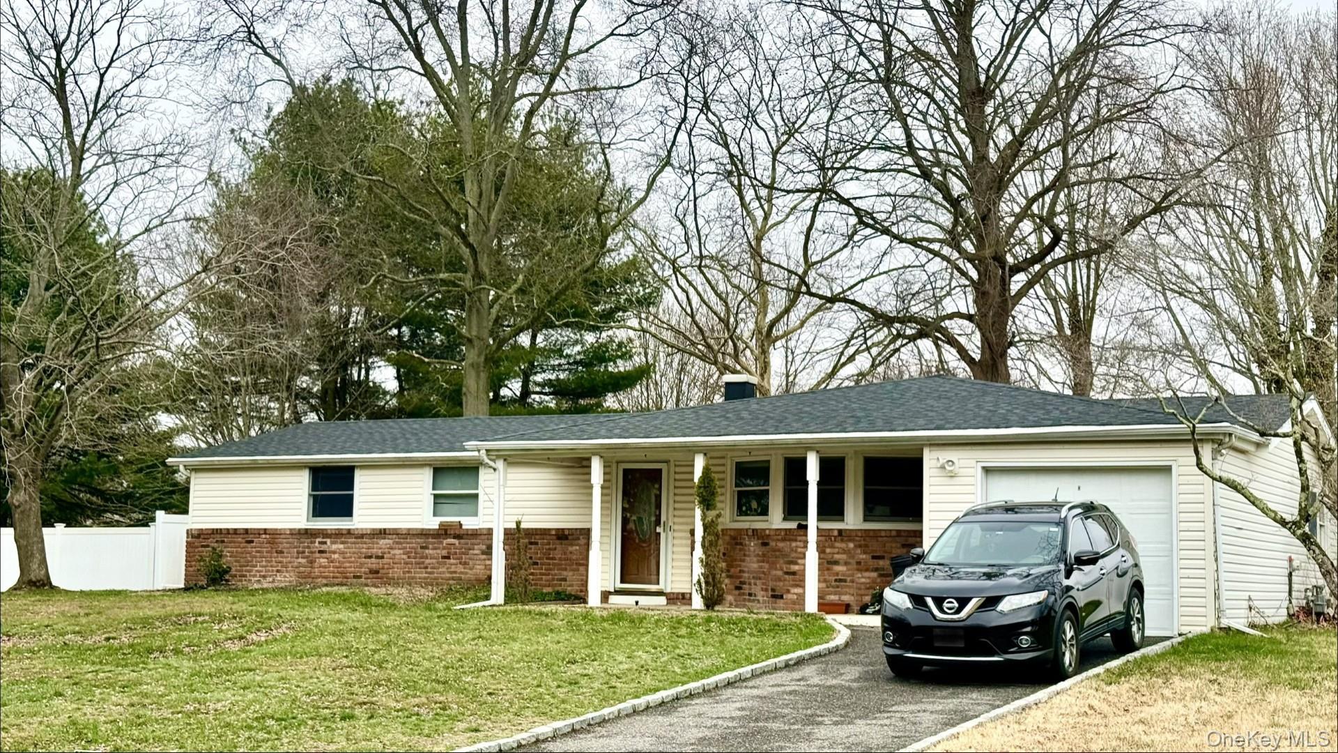 Single Family University Heights  Suffolk County, NY 11790, MLS-980564-2