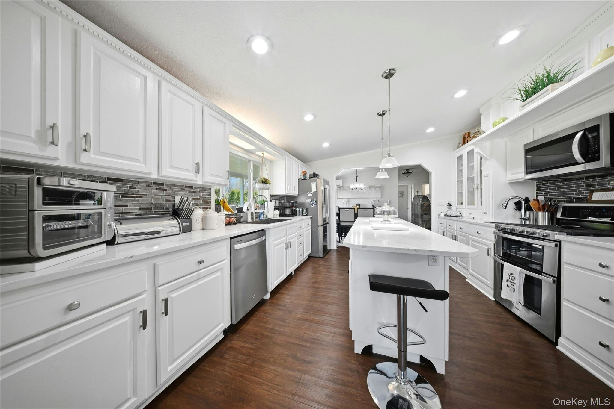 Single Family Old Country  Suffolk County, NY 11901, MLS-980567-13