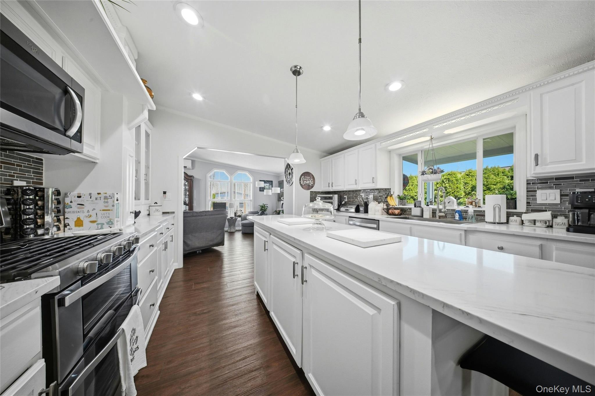 Single Family Old Country  Suffolk County, NY 11901, MLS-980567-18