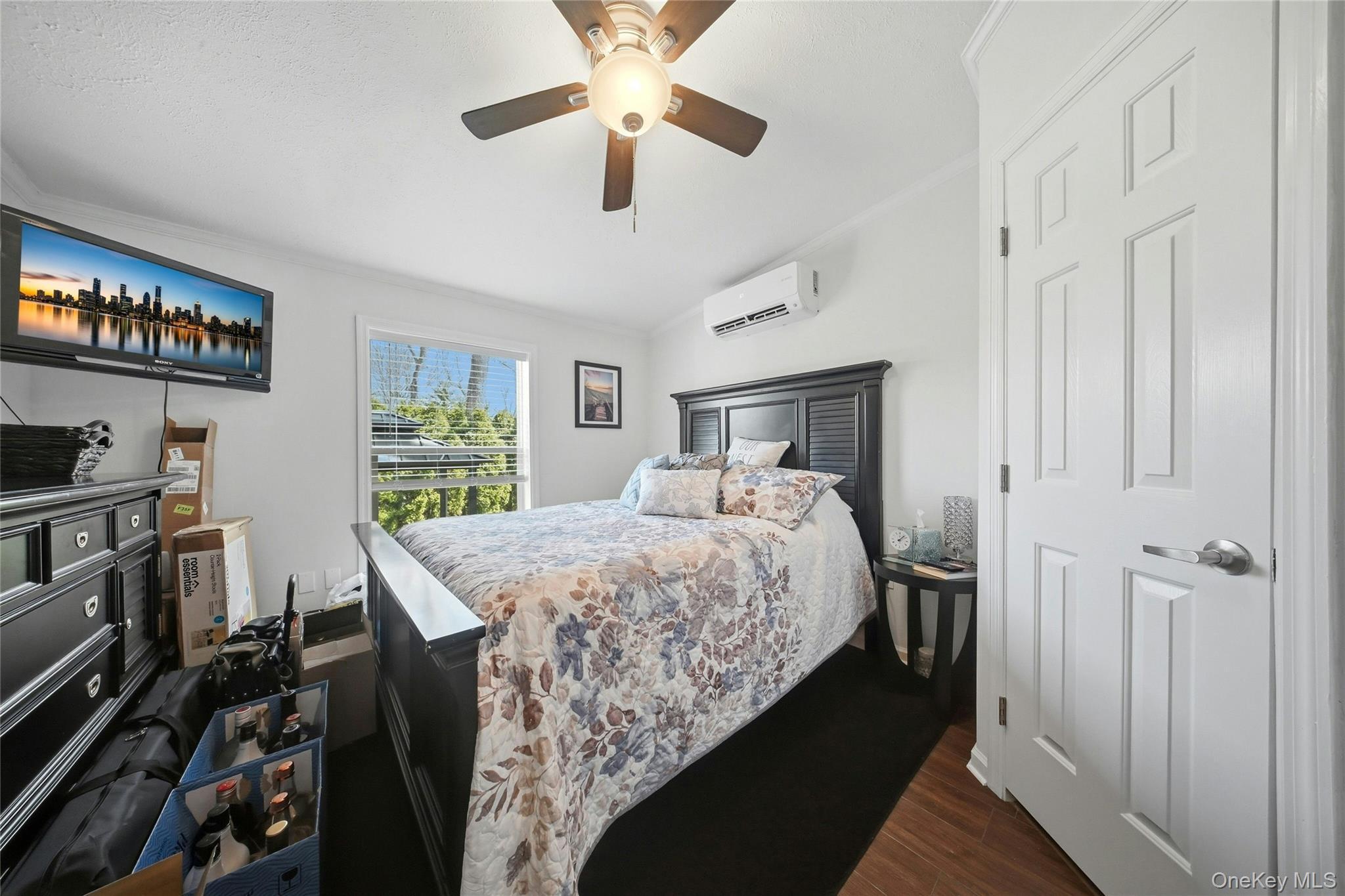 Single Family Old Country  Suffolk County, NY 11901, MLS-980567-23