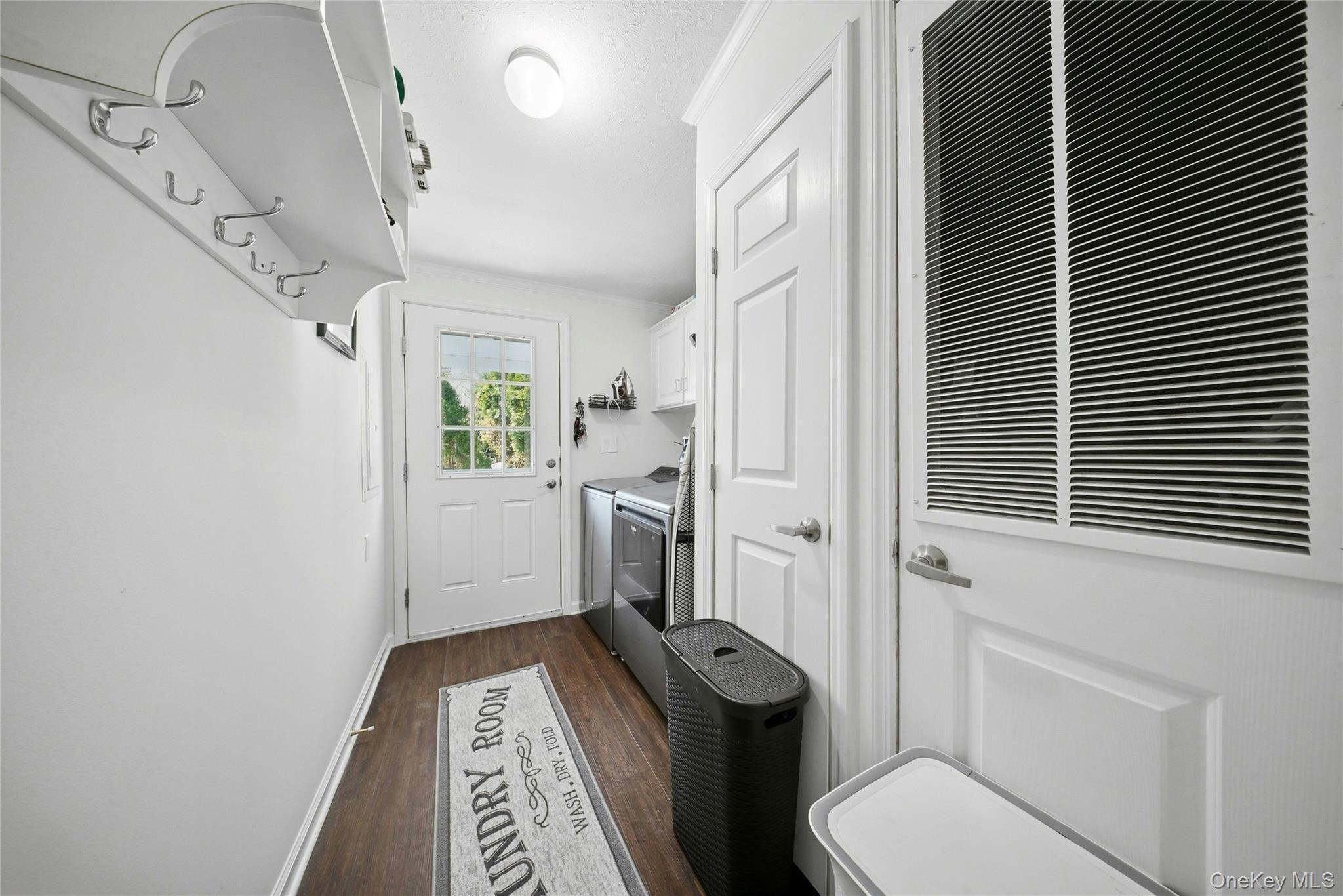 Single Family Old Country  Suffolk County, NY 11901, MLS-980567-26