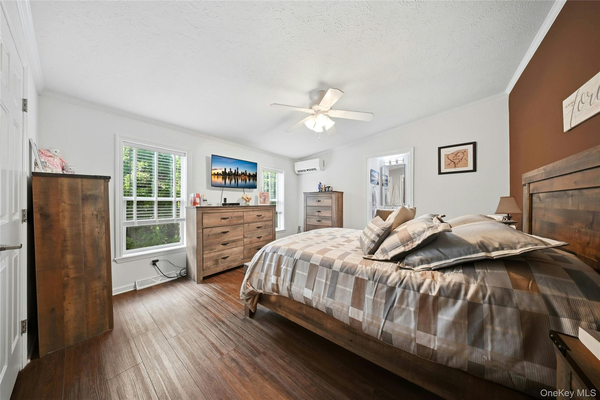 Single Family Old Country  Suffolk County, NY 11901, MLS-980567-29