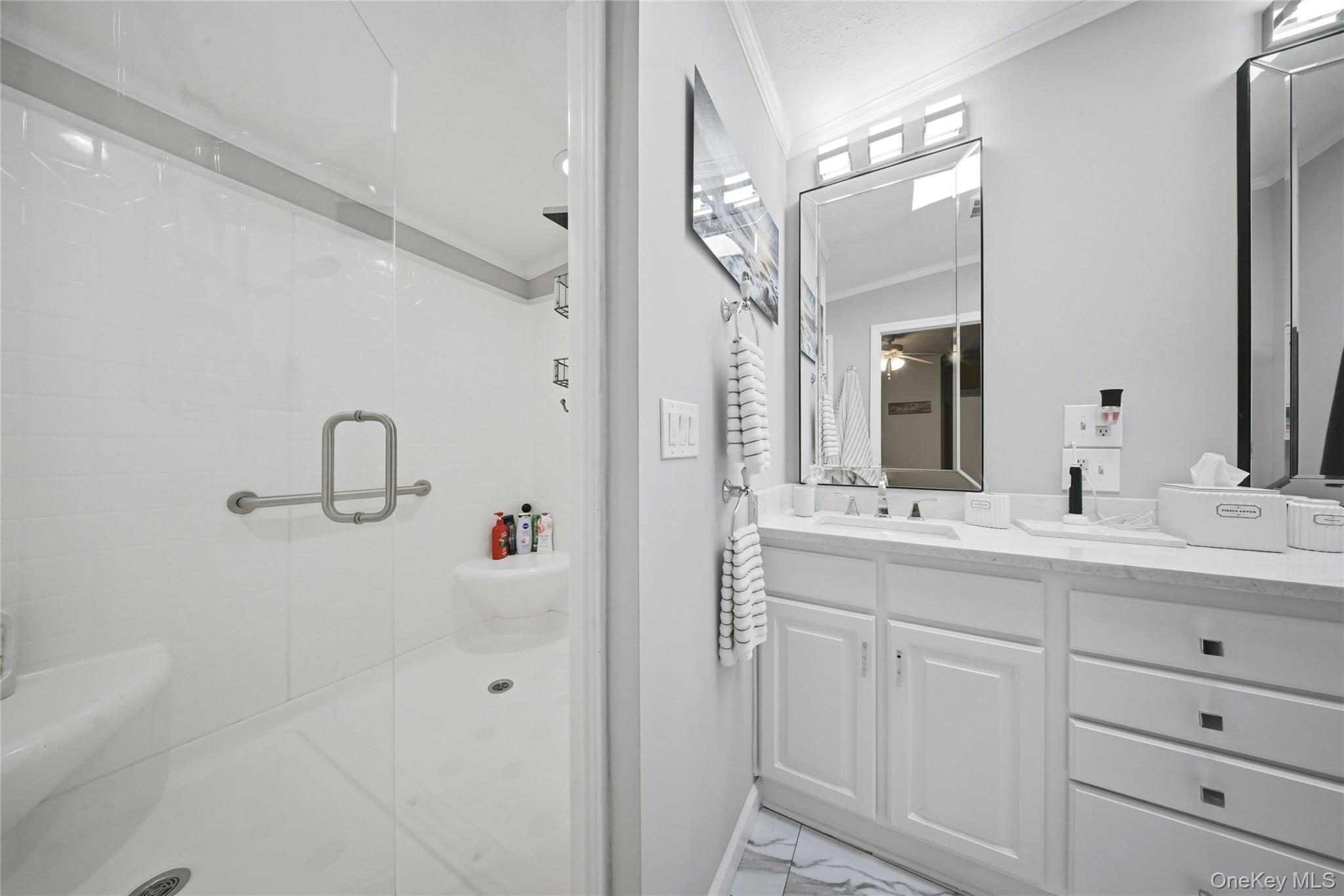 Single Family Old Country  Suffolk County, NY 11901, MLS-980567-32