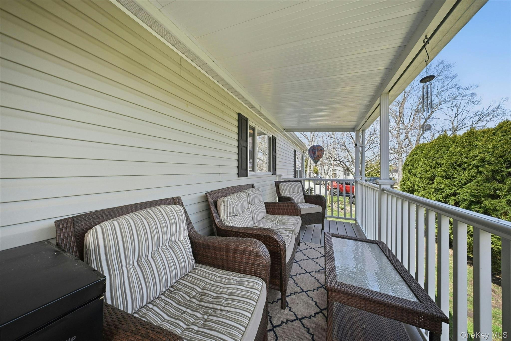 Single Family Old Country  Suffolk County, NY 11901, MLS-980567-34