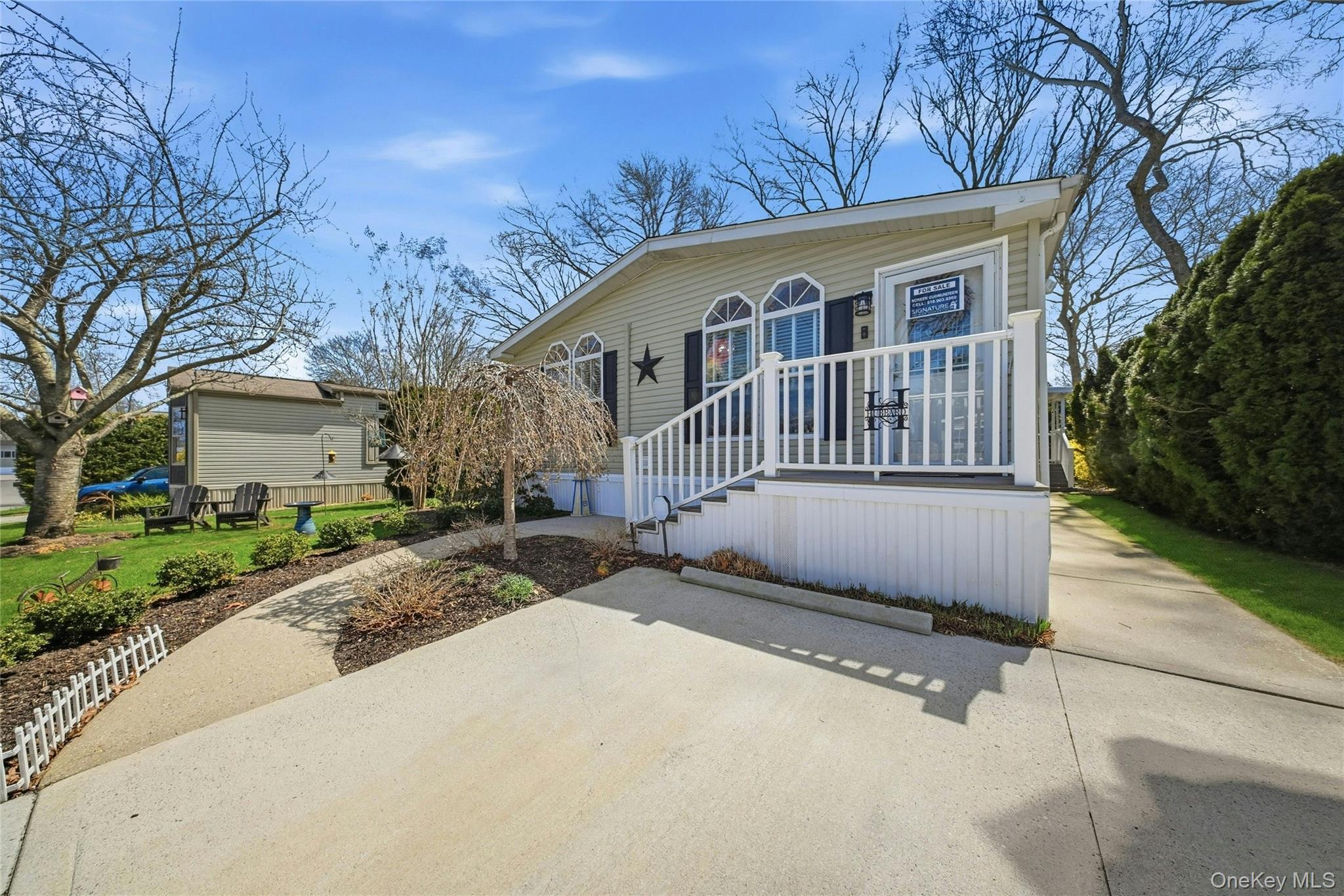 Single Family Old Country  Suffolk County, NY 11901, MLS-980567-41