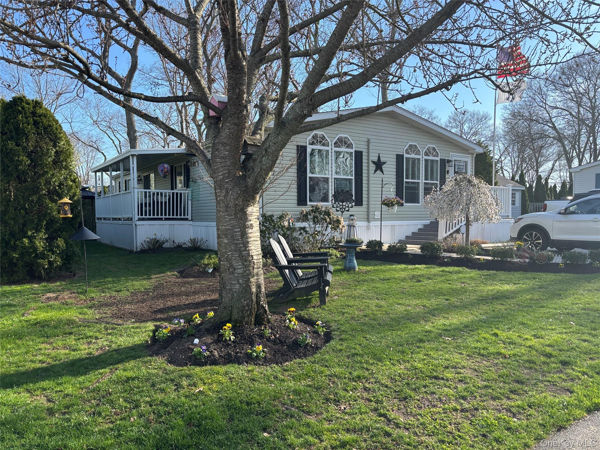 Single Family Old Country  Suffolk County, NY 11901, MLS-980567-43