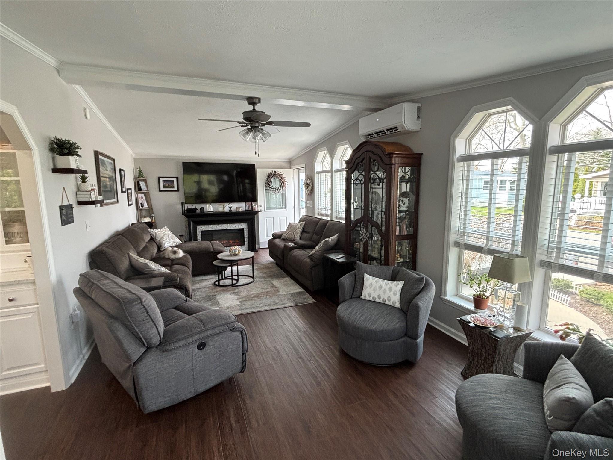 Single Family Old Country  Suffolk County, NY 11901, MLS-980567-6