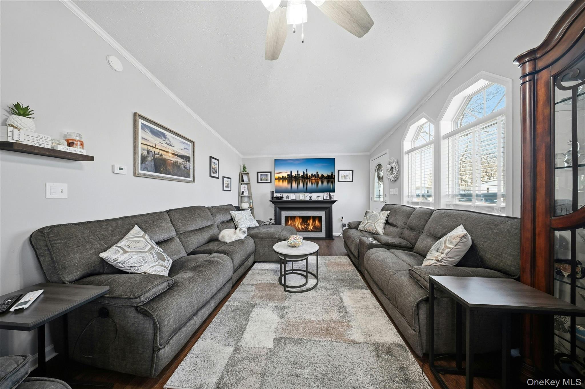 Single Family Old Country  Suffolk County, NY 11901, MLS-980567-9