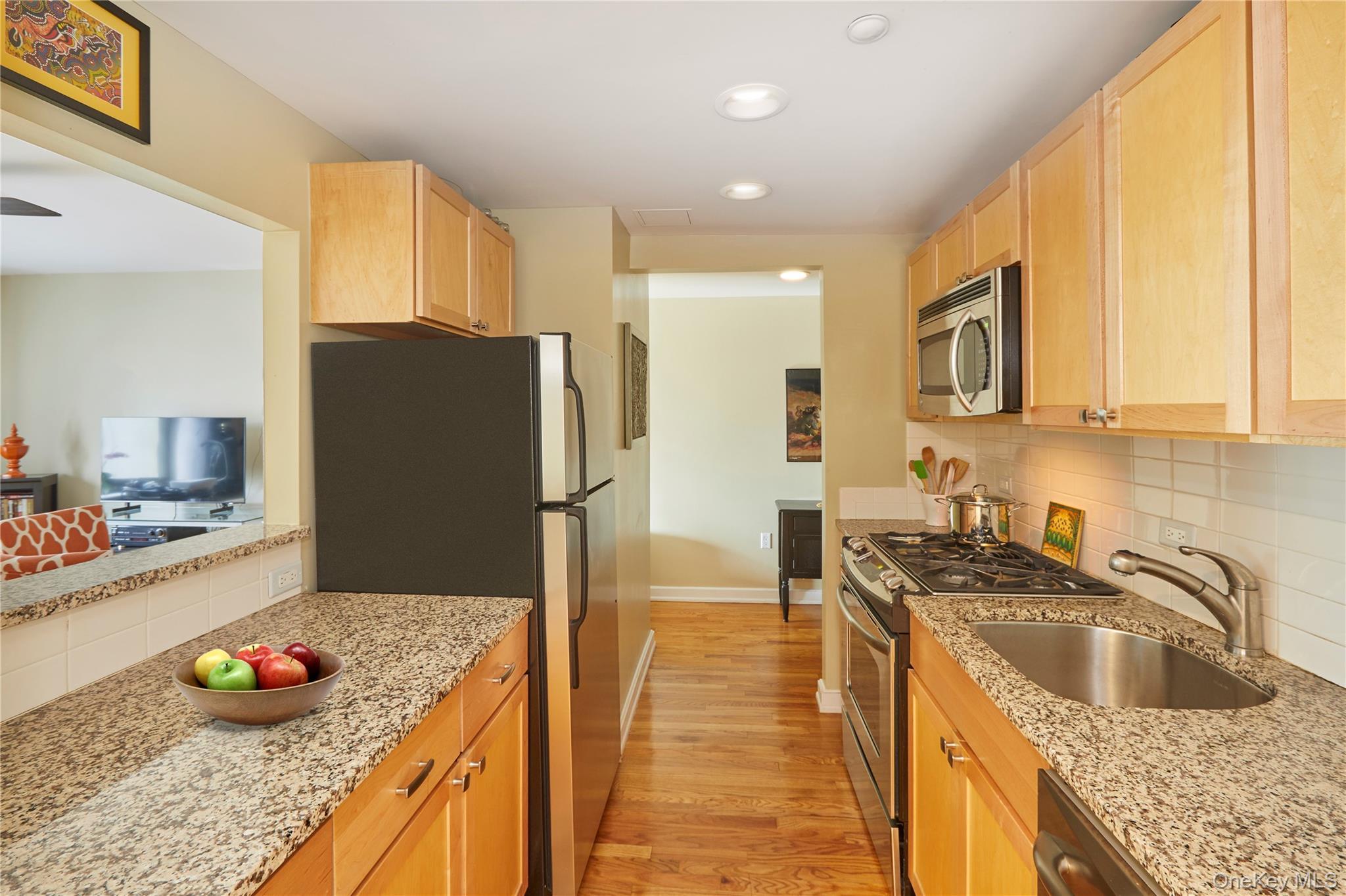 Coop Lafayette  Brooklyn, NY 11221, MLS-980569-7