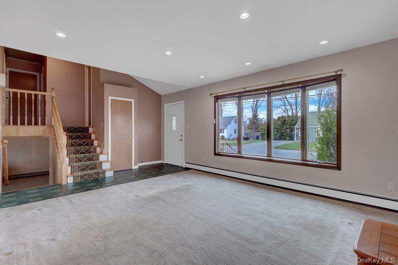Single Family Independence  Suffolk County, NY 11702, MLS-980570-10