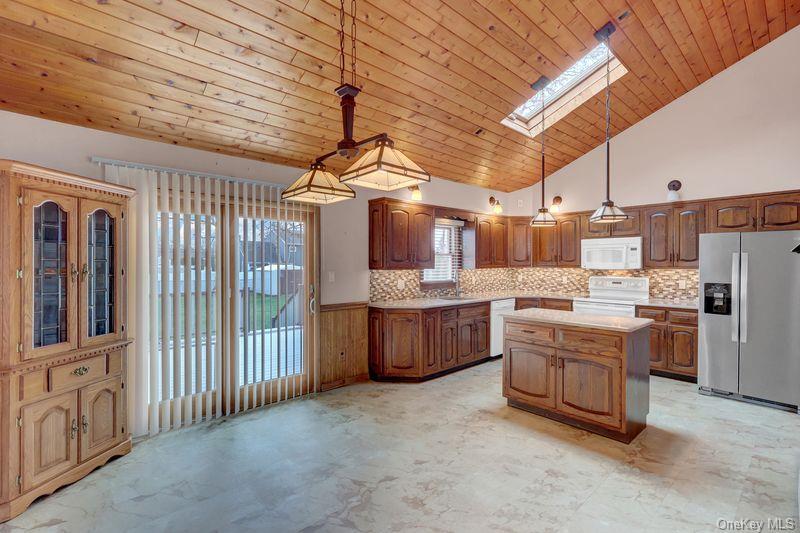 Single Family Independence  Suffolk County, NY 11702, MLS-980570-11