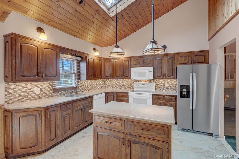 Single Family Independence  Suffolk County, NY 11702, MLS-980570-13